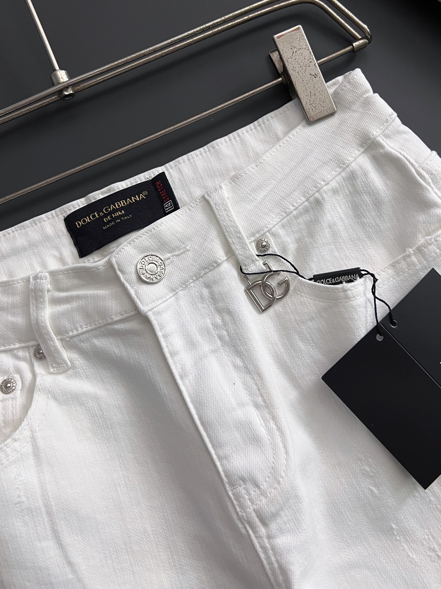 ）DG* 新季爆款品质感处理完美经典休闲弹力牛仔裤 低调奢华感、订制皮牌+五金配件 专柜年年热销经典爆款