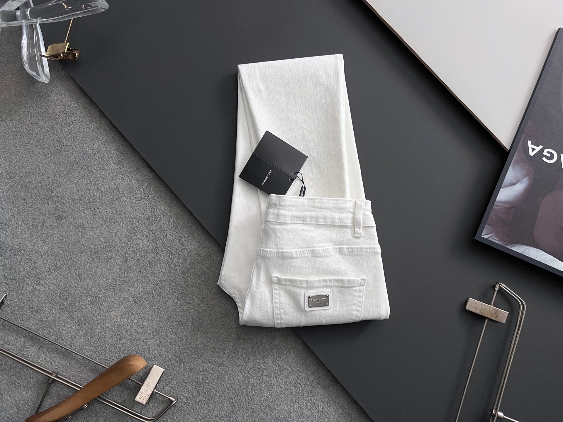 ）DG* 新季爆款品质感处理完美经典休闲弹力牛仔裤 低调奢华感、订制皮牌+五金配件 专柜年年热销经典爆款