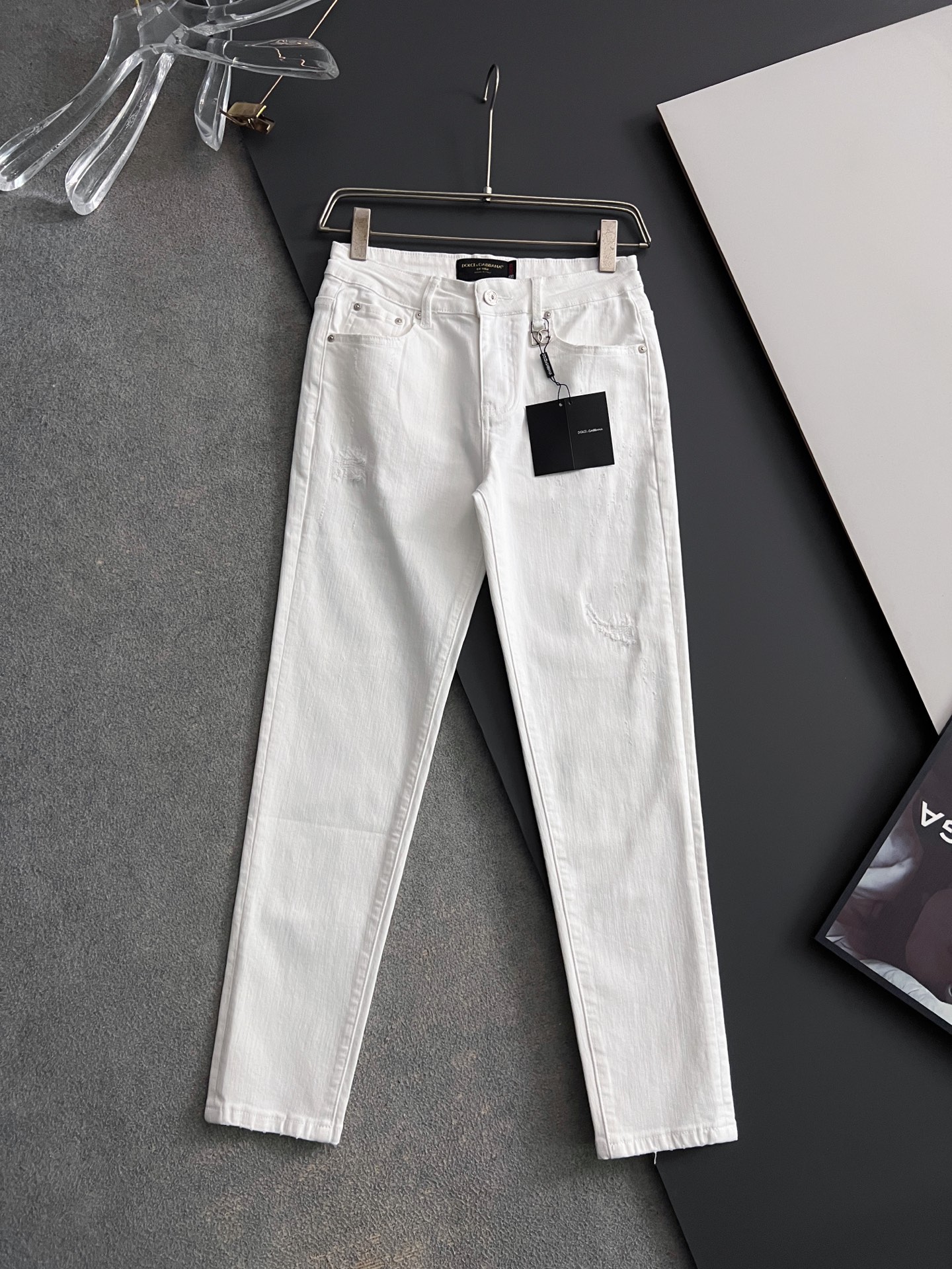 ）DG* 新季爆款品质感处理完美经典休闲弹力牛仔裤 低调奢华感、订制皮牌+五金配件 专柜年年热销经典爆款