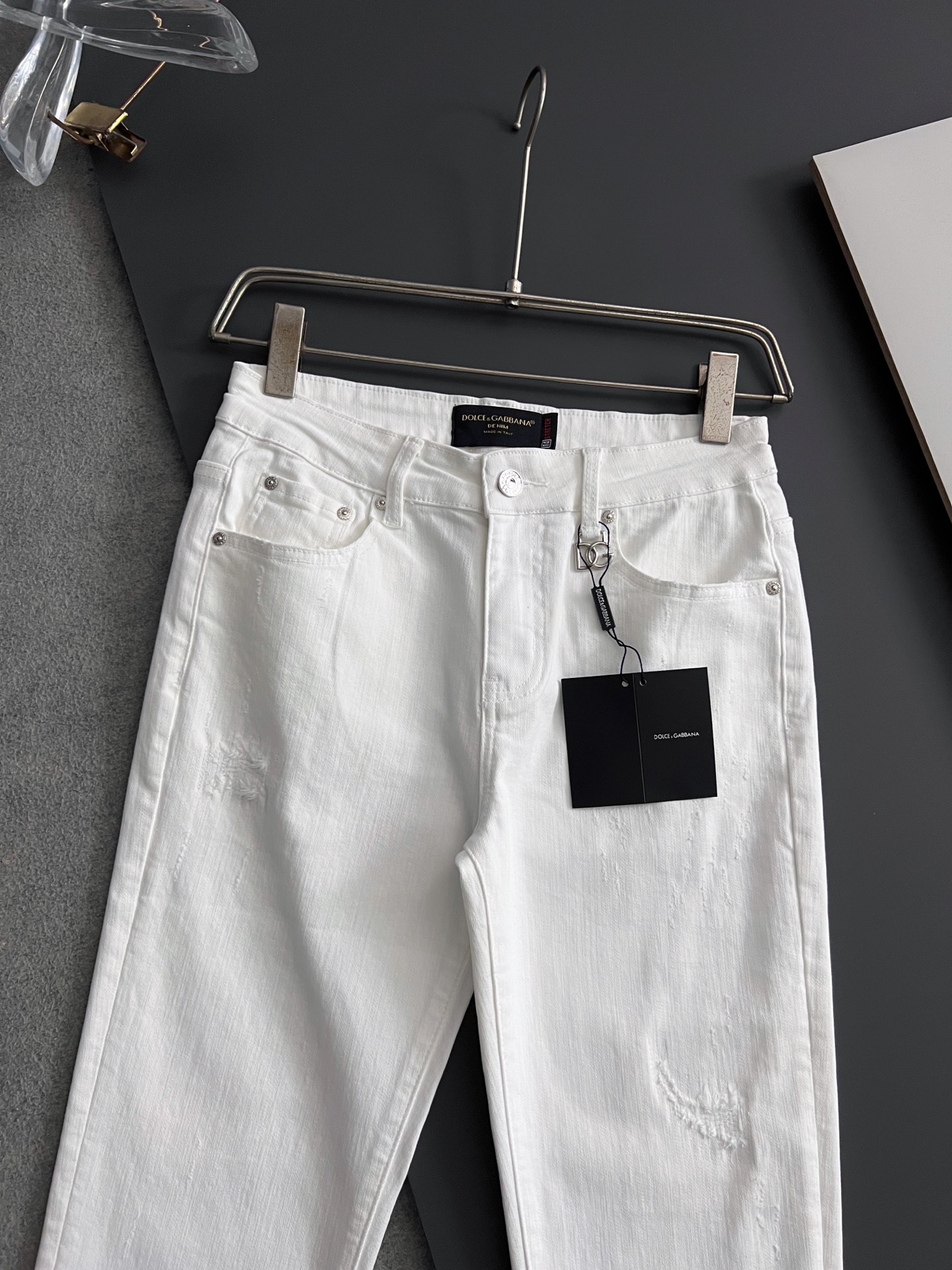 ）DG* 新季爆款品质感处理完美经典休闲弹力牛仔裤 低调奢华感、订制皮牌+五金配件 专柜年年热销经典爆款