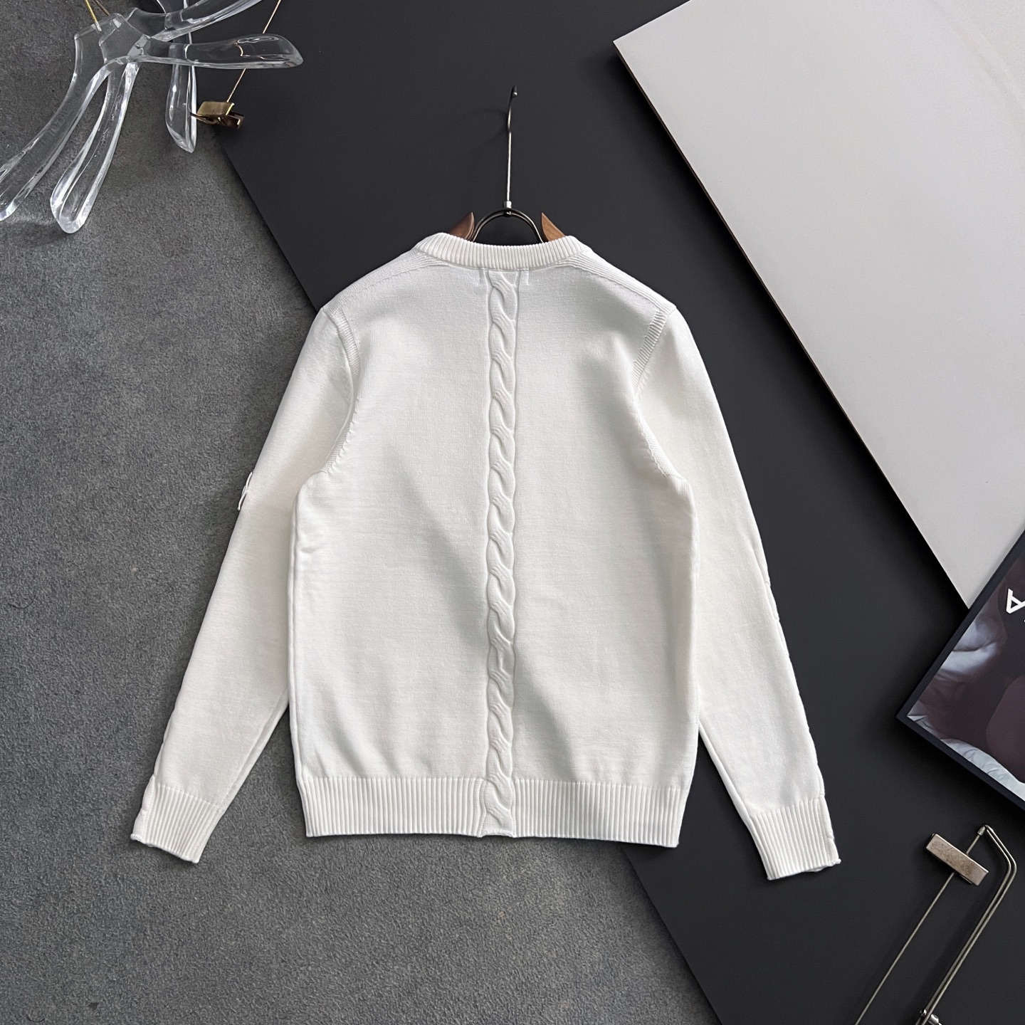 ）ST石头岛*最新爆款、25ss最新款秋冬时尚毛衣7针织线、最顶级版黑色华夫格提针织log0纯色专柜款针