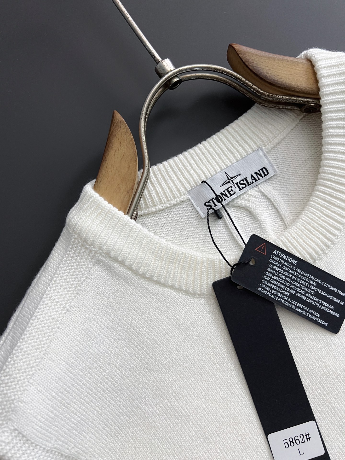 ）ST石头岛*最新爆款、25ss最新款秋冬时尚毛衣7针织线、最顶级版黑色华夫格提针织log0纯色专柜款针