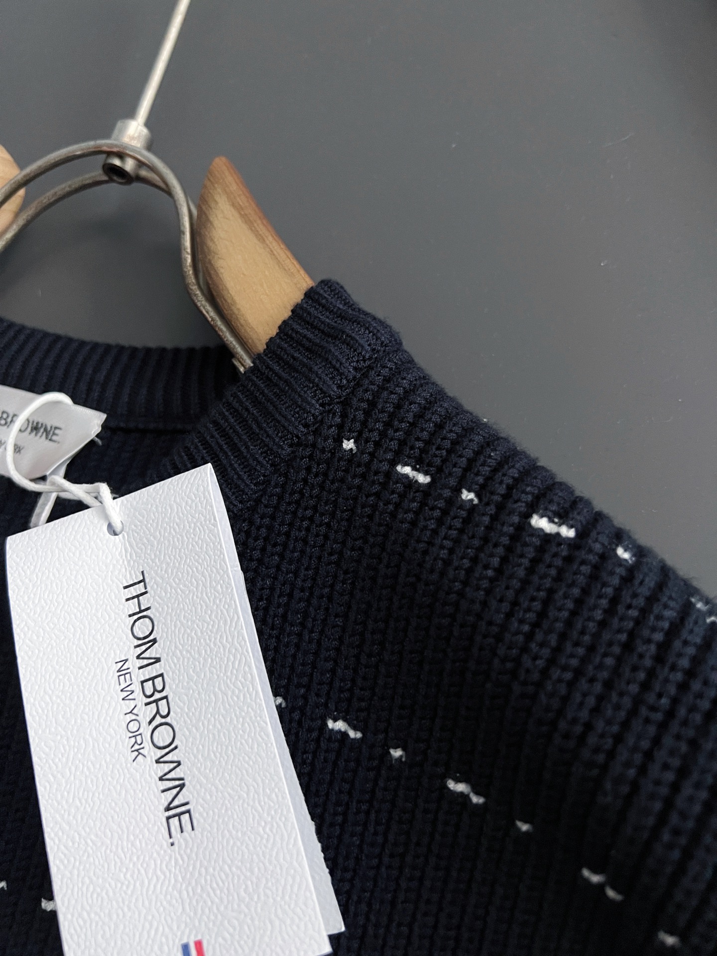 ）TB*最新爆款、25ss最新款秋冬时尚毛衣7针织线、最顶级版黑色华夫格提针织log0纯色专柜款针织线衫