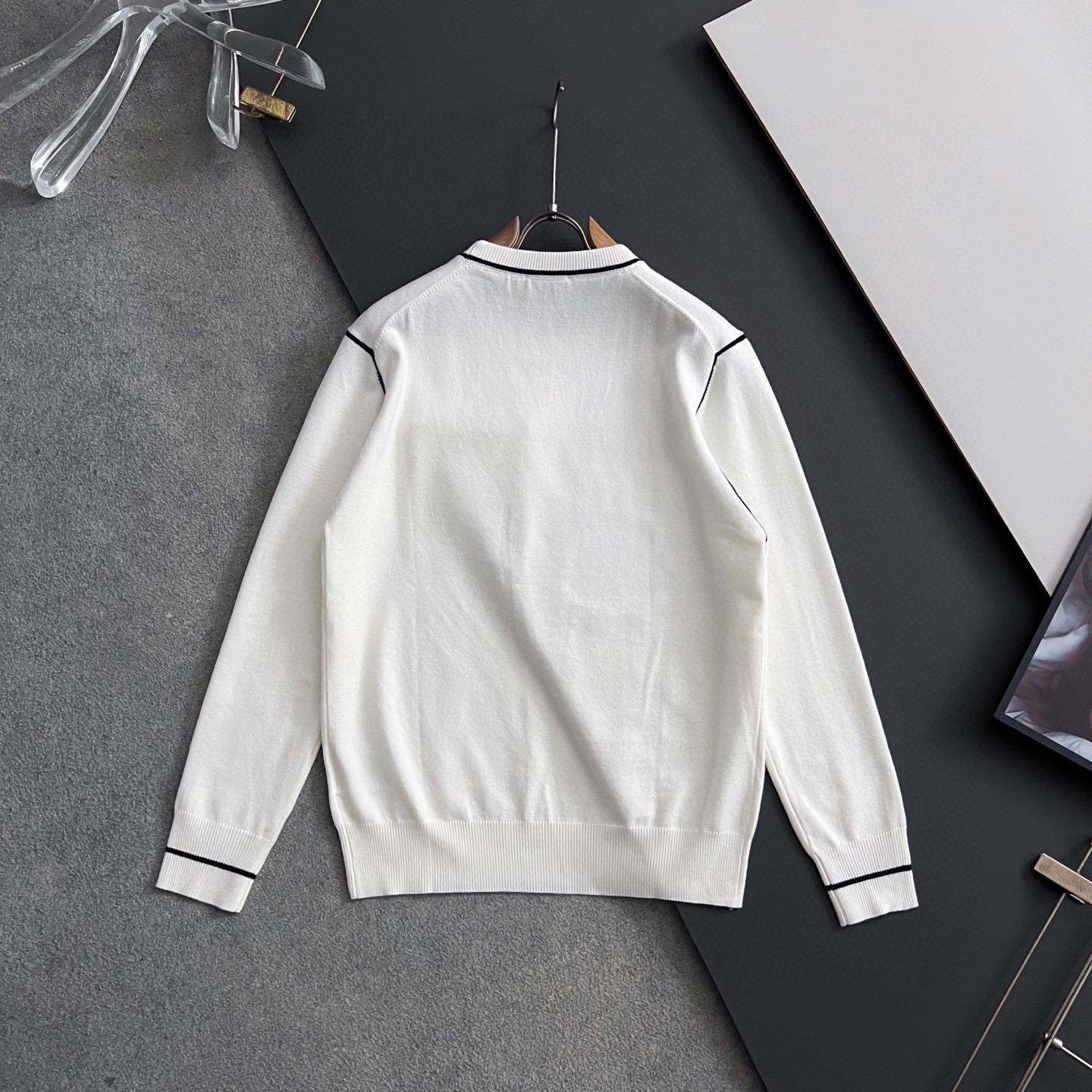 ）Her*·2025款毛衣，秋冬最新款！高品质意大利进口面料，高密度针织，百搭毛衣，内搭衬衫都帅气十足！