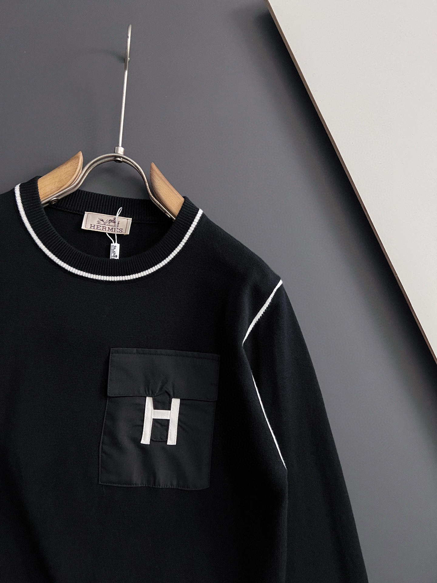 ）Her*·2025款毛衣，秋冬最新款！高品质意大利进口面料，高密度针织，百搭毛衣，内搭衬衫都帅气十足！