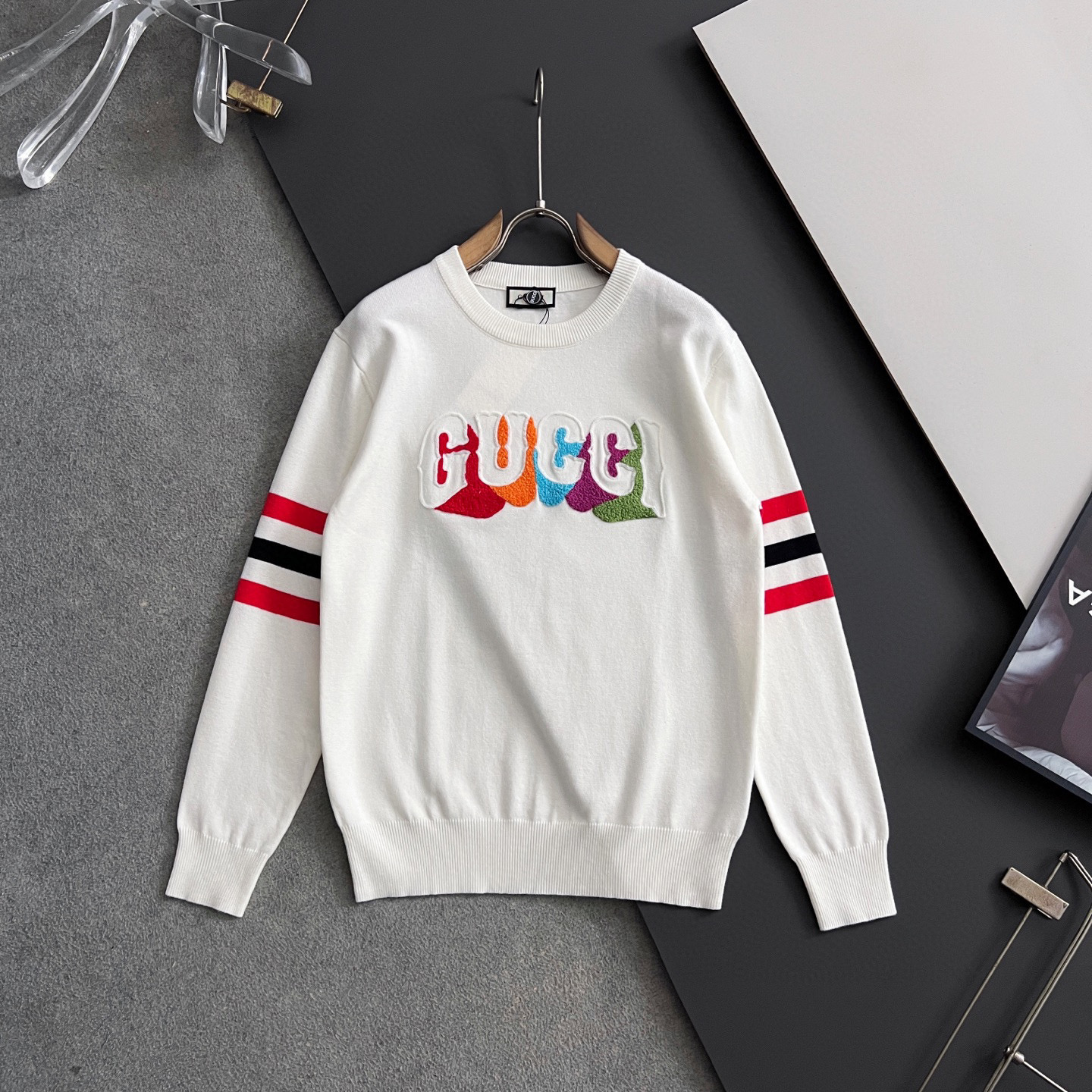 ）Gucc*·2025款毛衣，秋冬最新款！高品质意大利进口面料，高密度针织，百搭毛衣，内搭衬衫都帅气十足