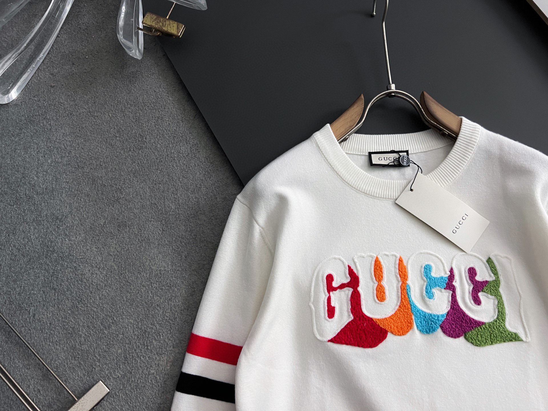 ）Gucc*·2025款毛衣，秋冬最新款！高品质意大利进口面料，高密度针织，百搭毛衣，内搭衬衫都帅气十足