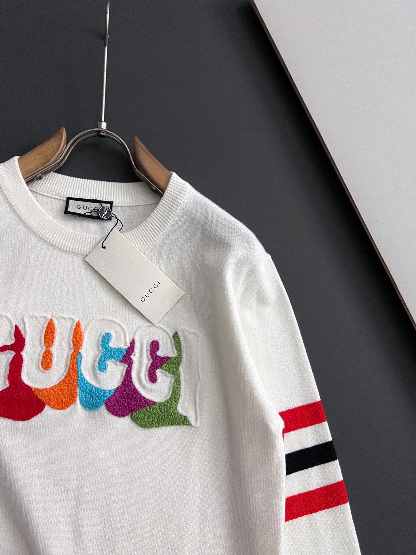 ）Gucc*·2025款毛衣，秋冬最新款！高品质意大利进口面料，高密度针织，百搭毛衣，内搭衬衫都帅气十足