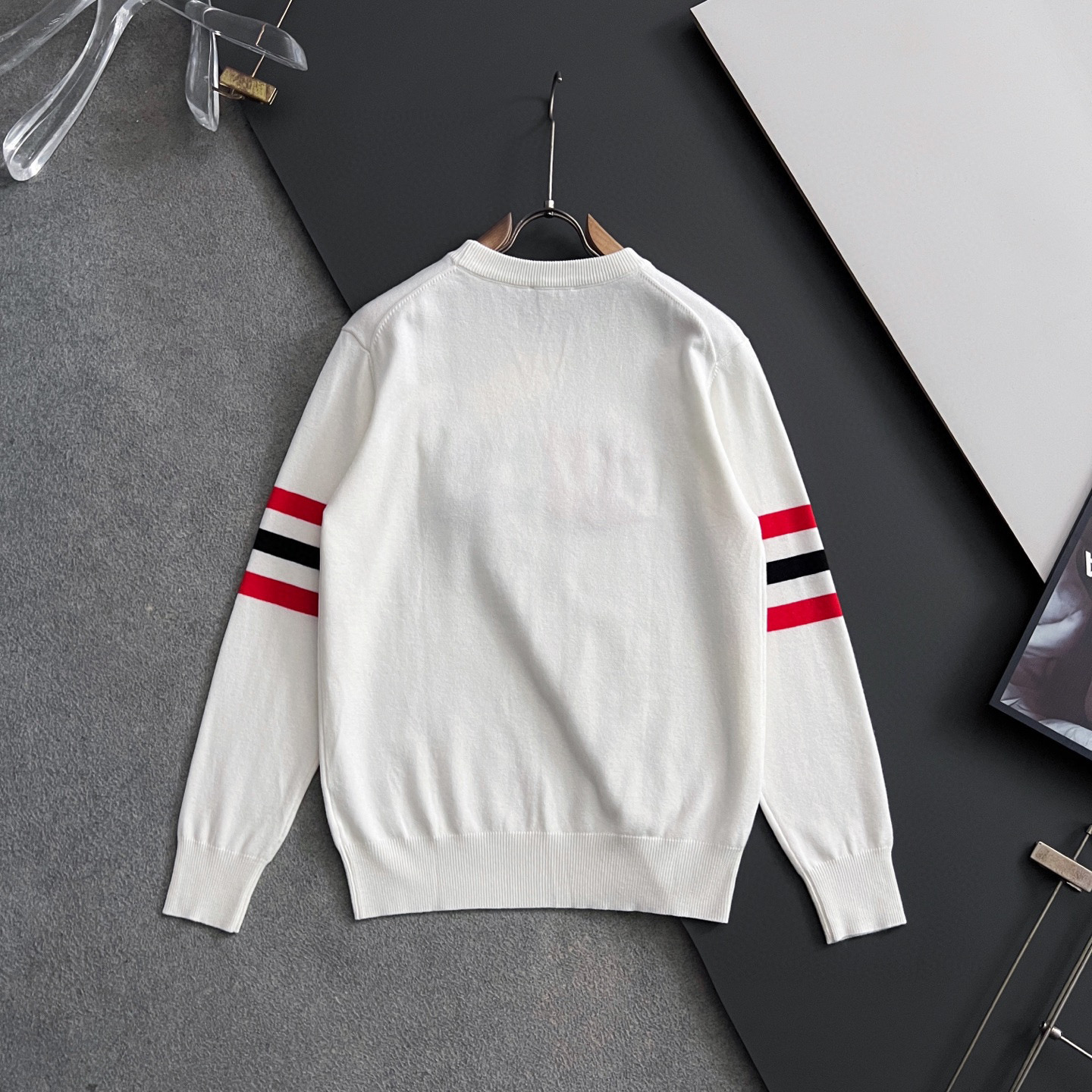 ）Gucc*·2025款毛衣，秋冬最新款！高品质意大利进口面料，高密度针织，百搭毛衣，内搭衬衫都帅气十足