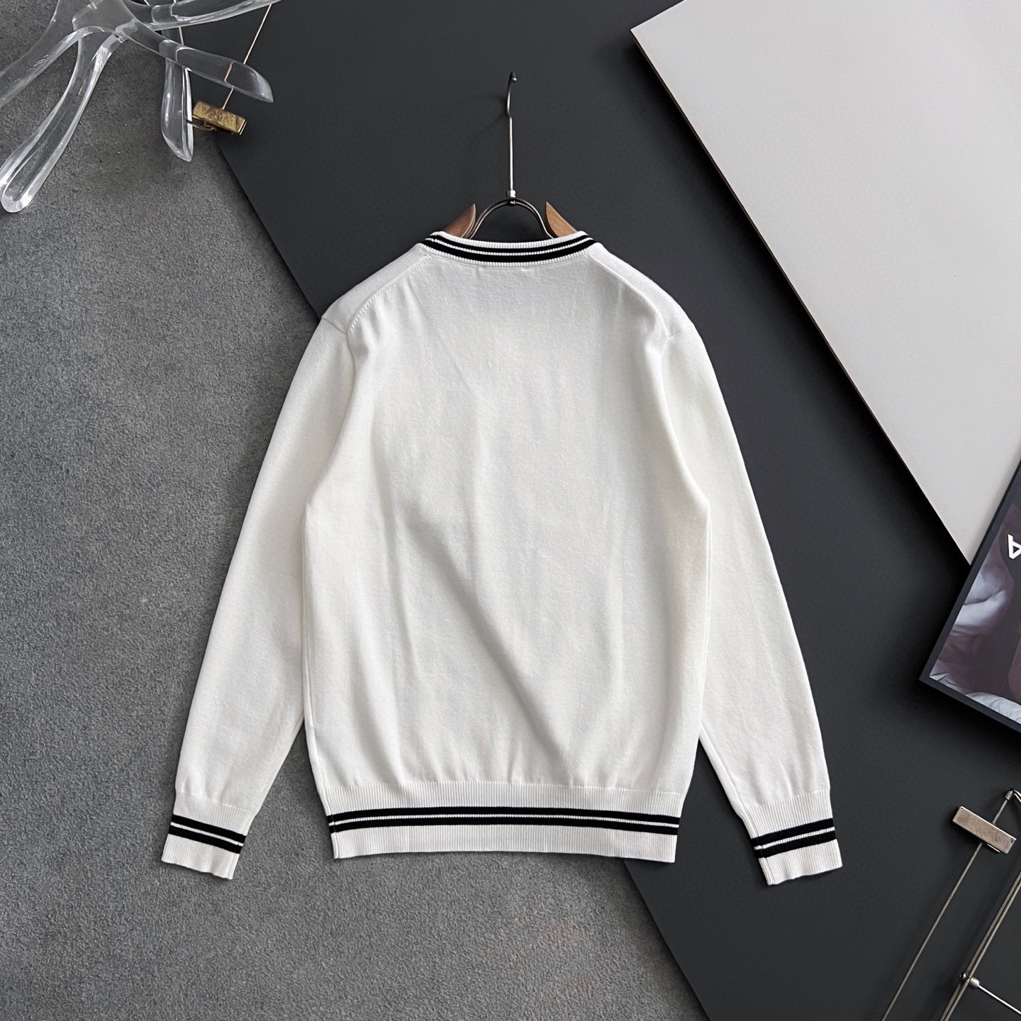 ）Gucc*·2025款毛衣，秋冬最新款！高品质意大利进口面料，高密度针织，百搭毛衣，内搭衬衫都帅气十足