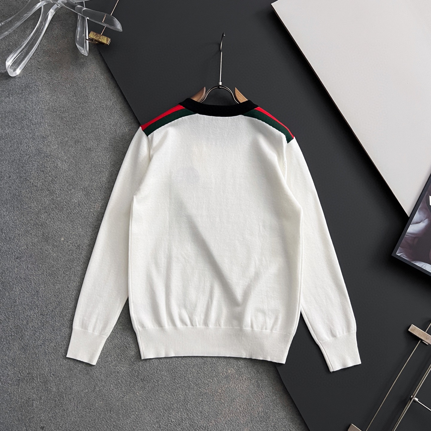 ）Gucc*·2025款毛衣，秋冬最新款！高品质意大利进口面料，高密度针织，百搭毛衣，内搭衬衫都帅气十足
