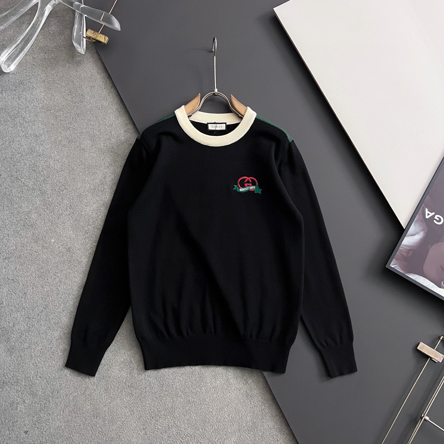 ）Gucc*·2025款毛衣，秋冬最新款！高品质意大利进口面料，高密度针织，百搭毛衣，内搭衬衫都帅气十足