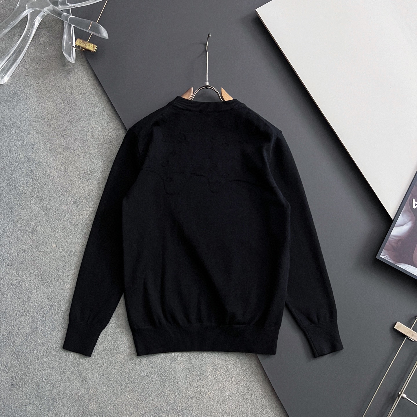 ）1V*·2025款毛衣，秋冬最新款！高品质意大利进口面料，高密度针织，百搭毛衣，内搭衬衫都帅气十足！L
