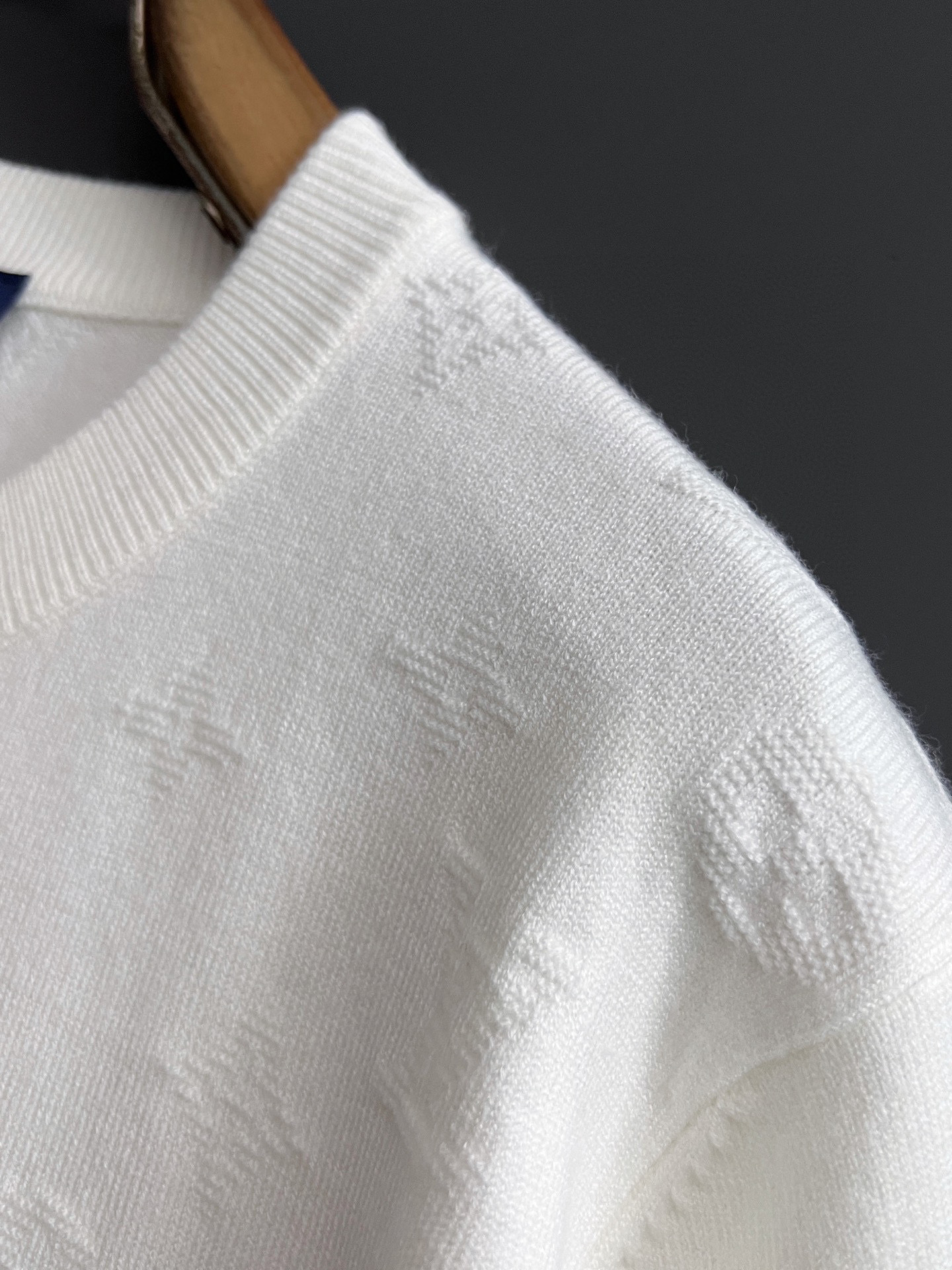 ）1V*·2025款毛衣，秋冬最新款！高品质意大利进口面料，高密度针织，百搭毛衣，内搭衬衫都帅气十足！L