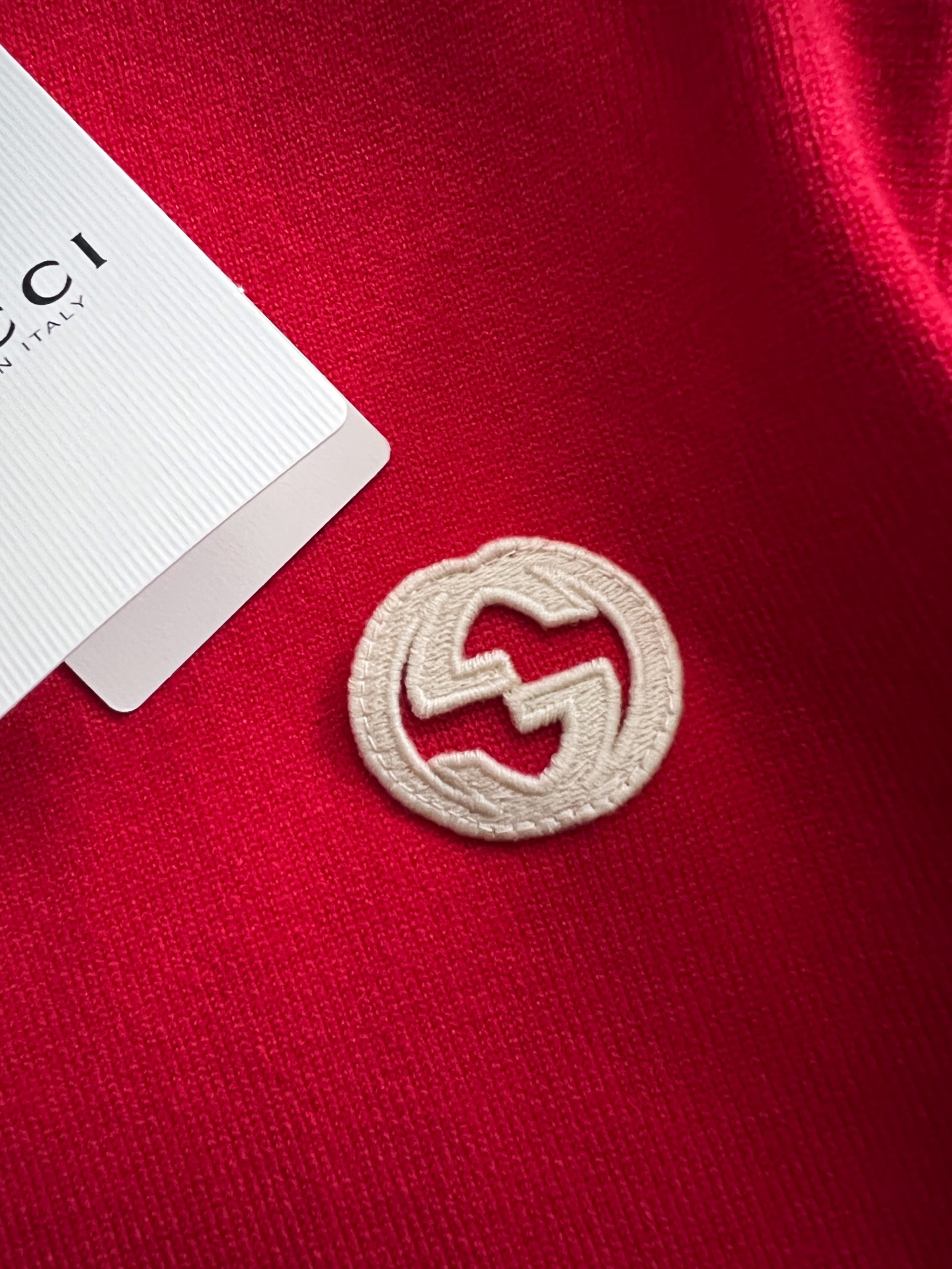 ）Gucc*·2025款毛衣，秋冬最新款！高品质意大利进口面料，高密度针织，百搭毛衣，内搭衬衫都帅气十足