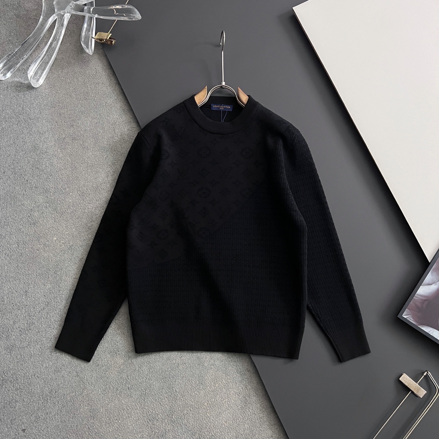 ）1V*·2025款毛衣，秋冬最新款！高品质意大利进口面料，高密度针织，百搭毛衣，内搭衬衫都帅气十足！L