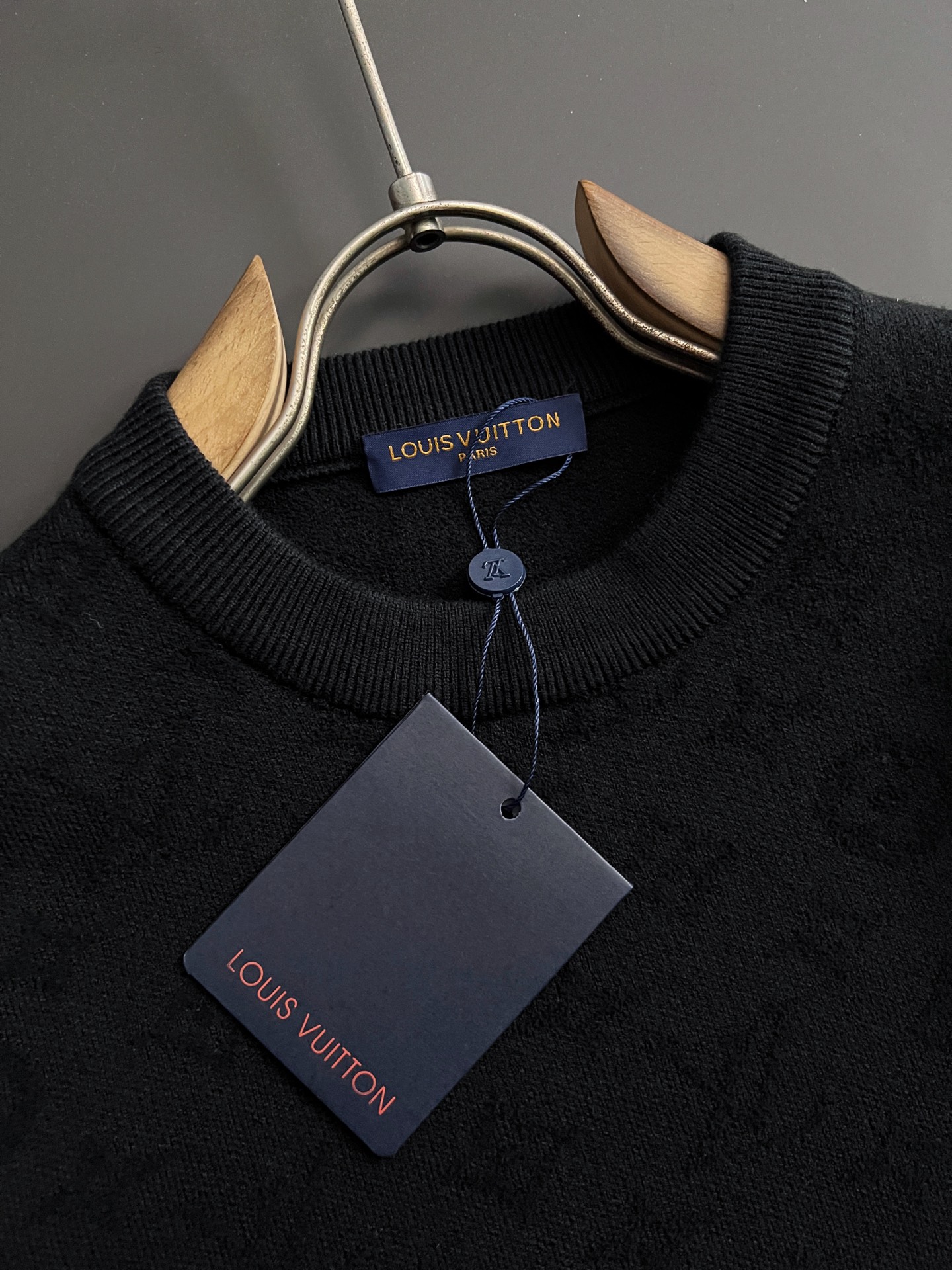 ）1V*·2025款毛衣，秋冬最新款！高品质意大利进口面料，高密度针织，百搭毛衣，内搭衬衫都帅气十足！L