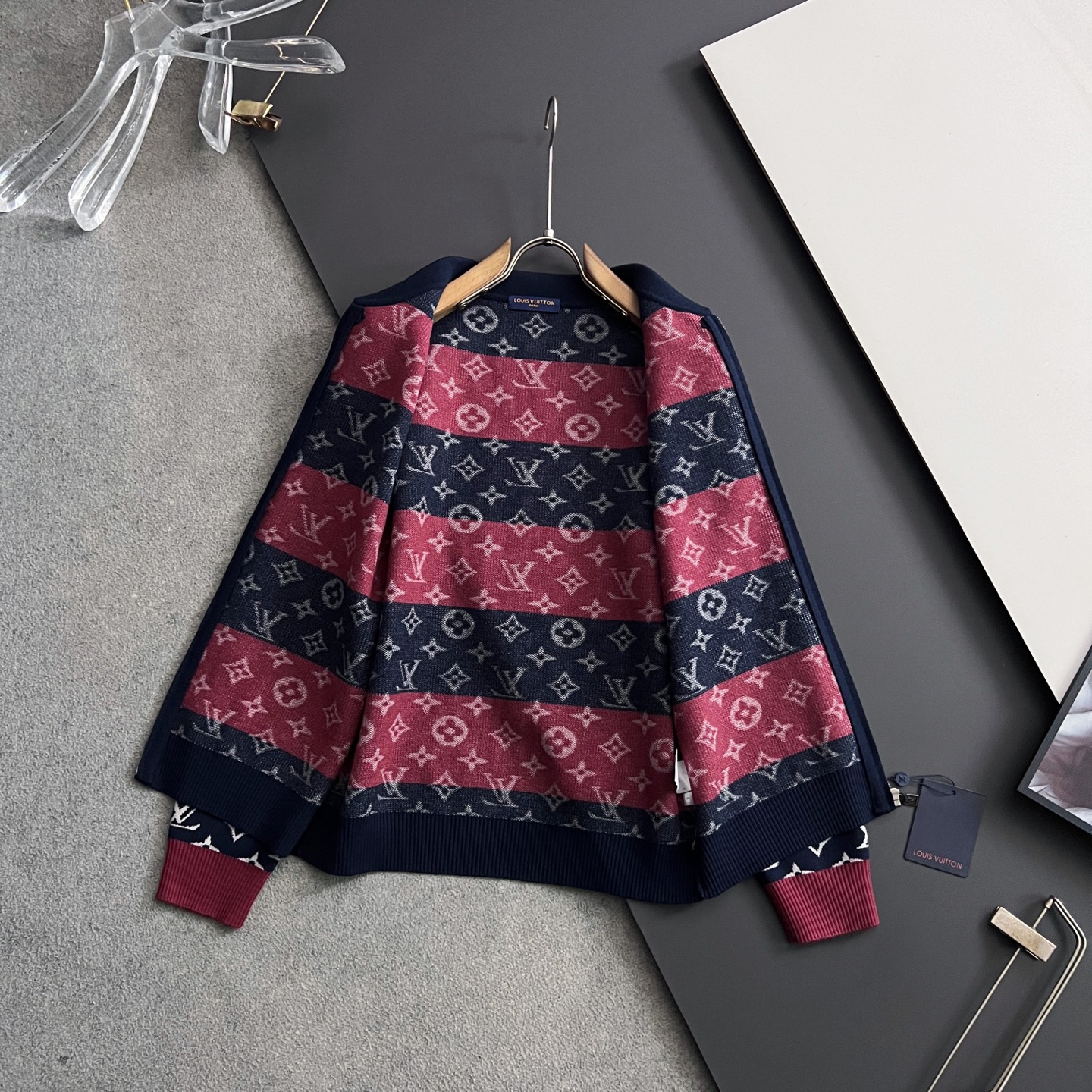 ）1V*·2025款毛衣，秋冬最新款！高品质意大利进口面料，高密度针织，百搭毛衣，内搭衬衫都帅气十足！L