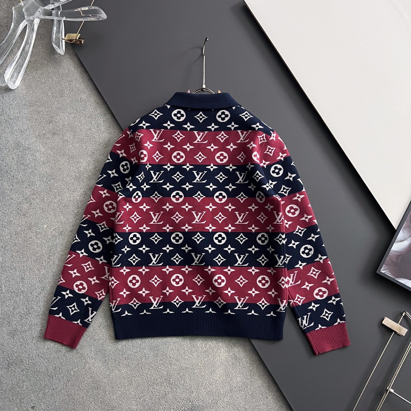 ）1V*·2025款毛衣，秋冬最新款！高品质意大利进口面料，高密度针织，百搭毛衣，内搭衬衫都帅气十足！L