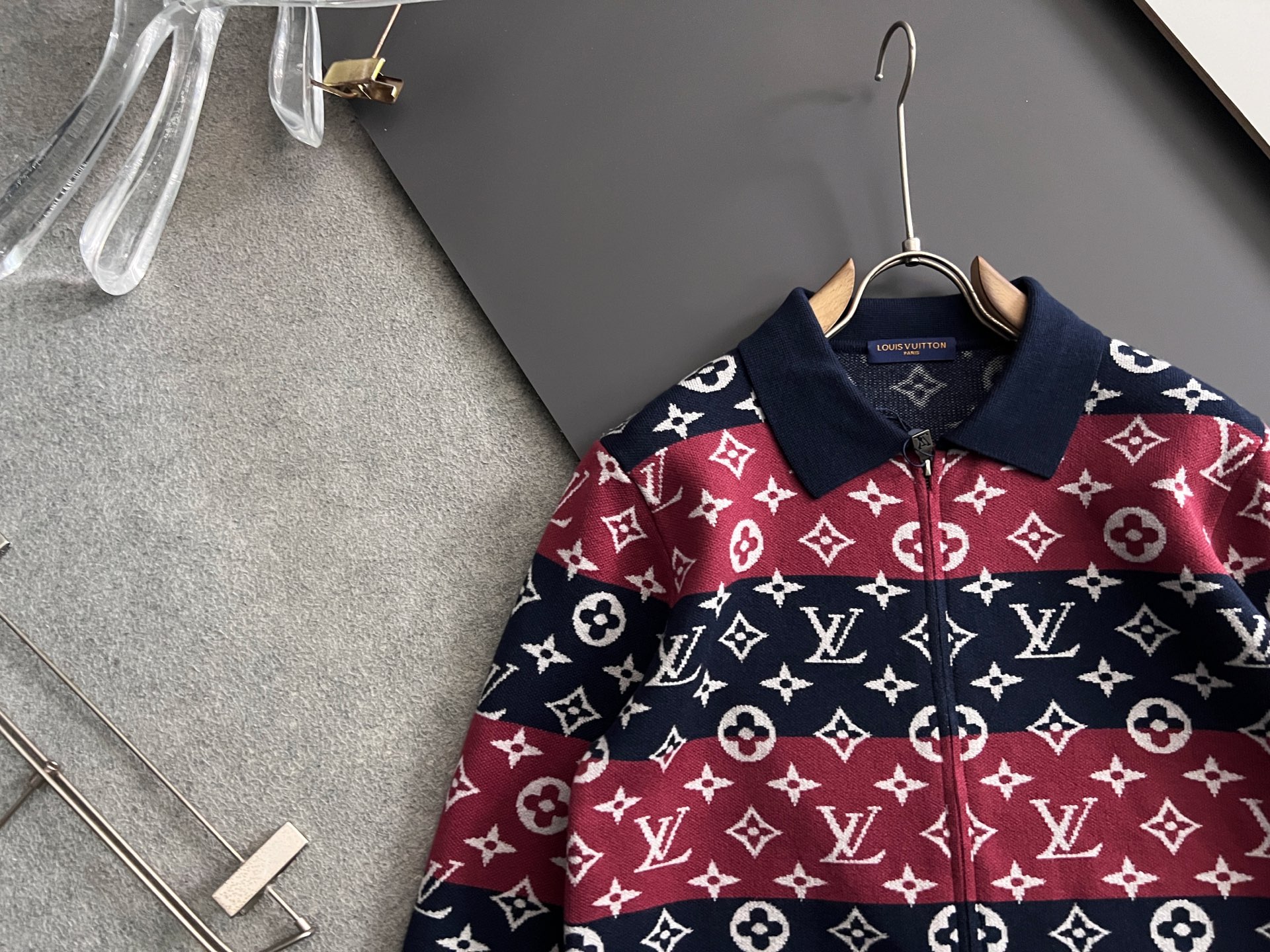 ）1V*·2025款毛衣，秋冬最新款！高品质意大利进口面料，高密度针织，百搭毛衣，内搭衬衫都帅气十足！L