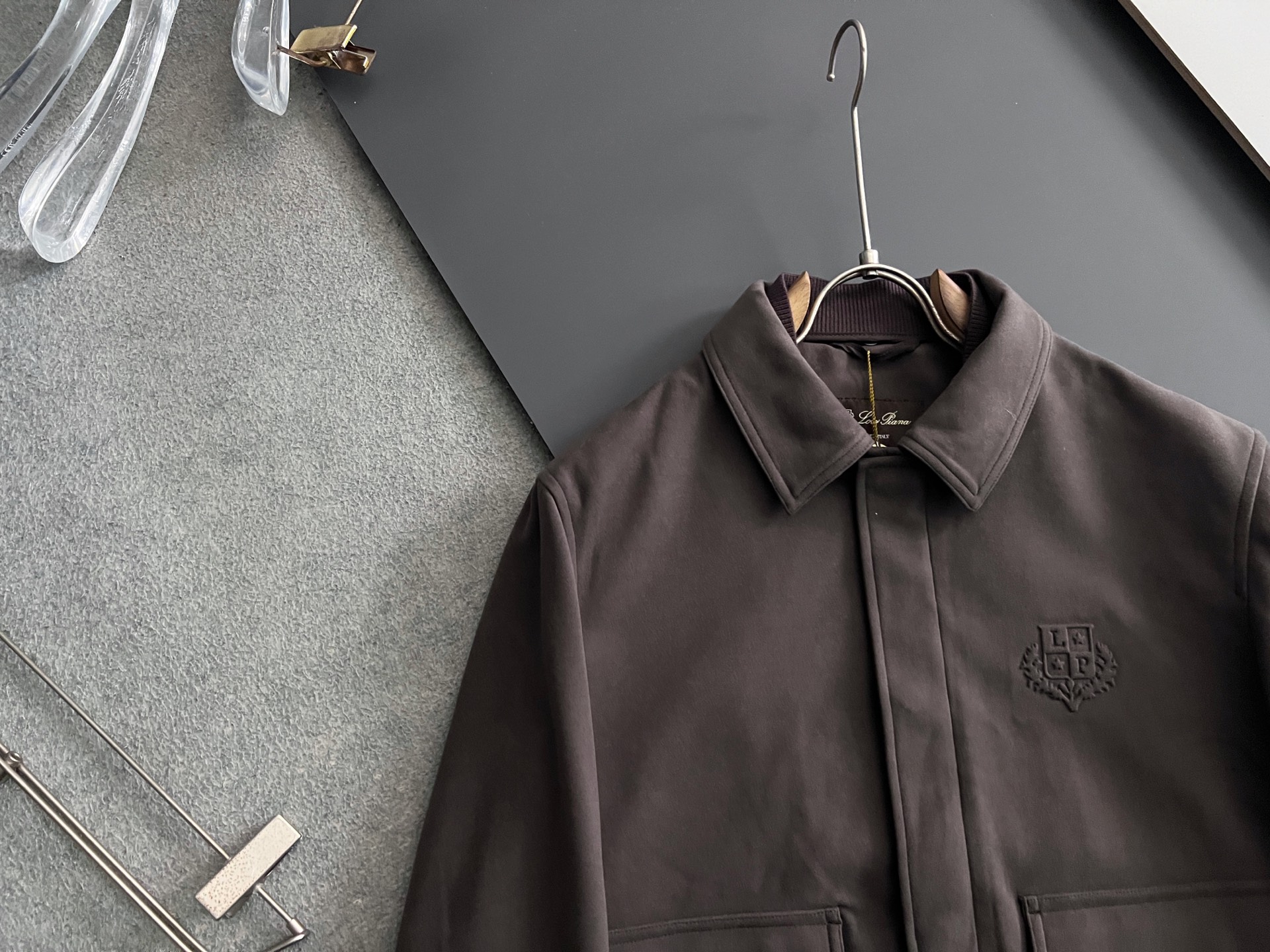 ）lP🆕*🌟反绒皮老钱风2025秋冬简约风新款轻薄夹克，最新时尚潮流效果,时尚新韵味，元素及现代潮流的高