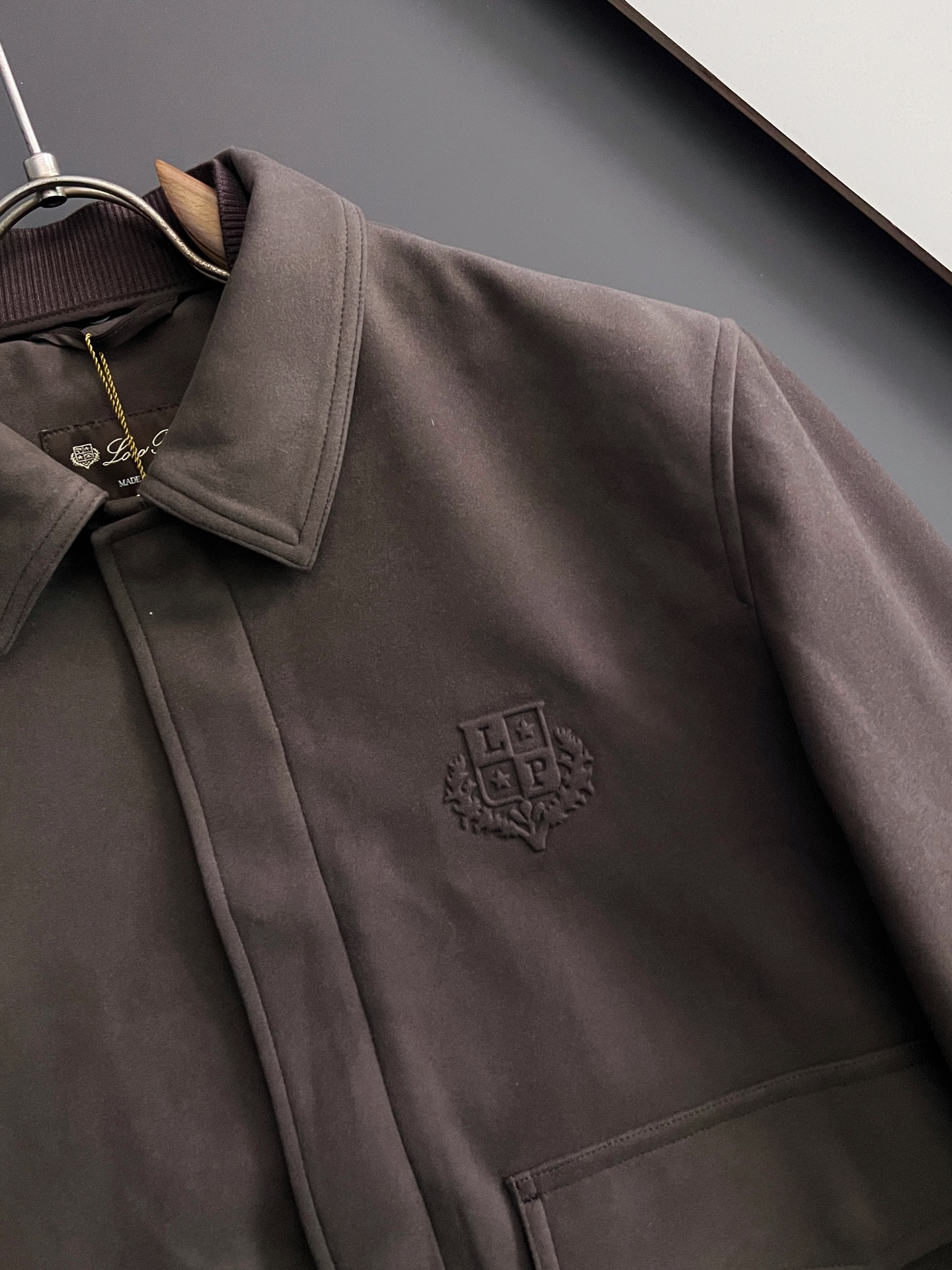 ）lP🆕*🌟反绒皮老钱风2025秋冬简约风新款轻薄夹克，最新时尚潮流效果,时尚新韵味，元素及现代潮流的高