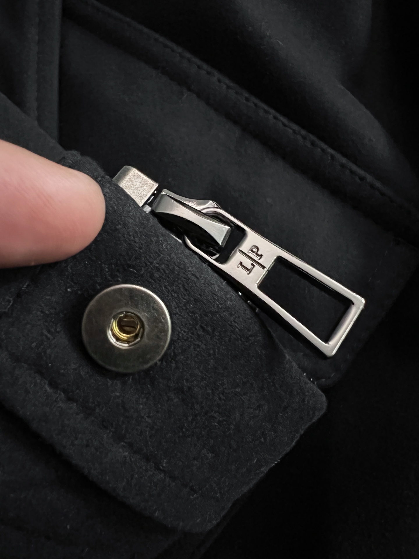 ）lP🆕*🌟反绒皮老钱风2025秋冬简约风新款轻薄夹克，最新时尚潮流效果,时尚新韵味，元素及现代潮流的高