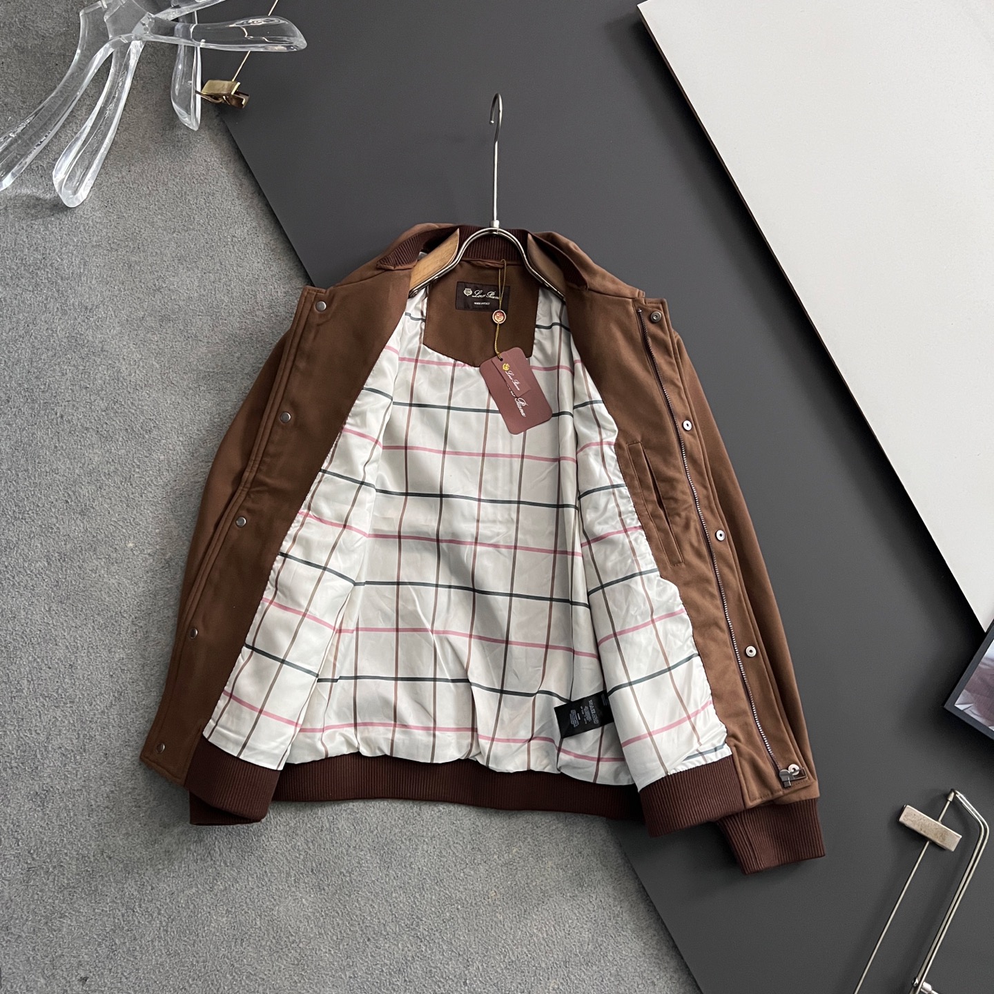 ）lP🆕*🌟反绒皮老钱风2025秋冬简约风新款轻薄夹克，最新时尚潮流效果,时尚新韵味，元素及现代潮流的高