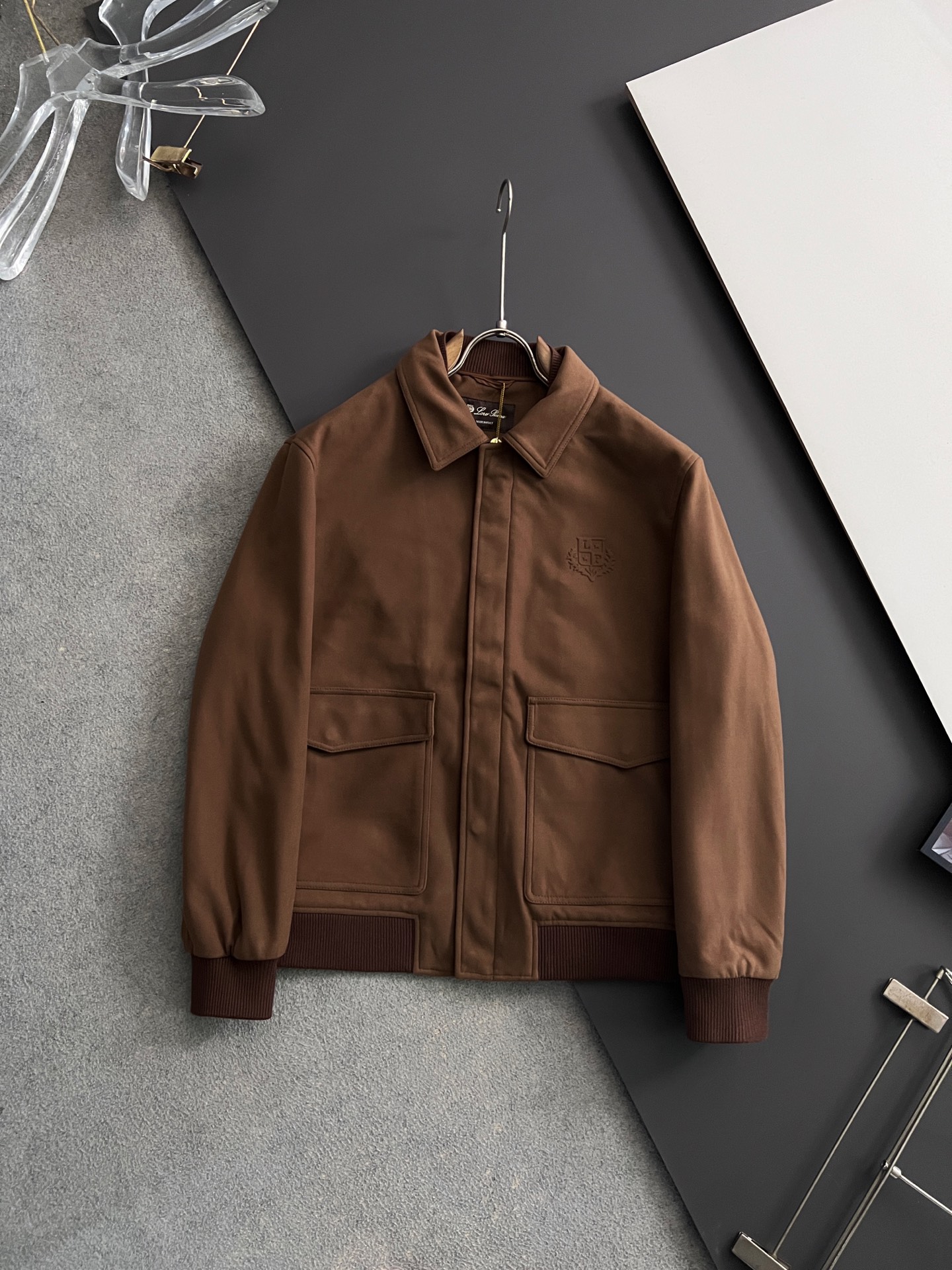 ）lP🆕*🌟反绒皮老钱风2025秋冬简约风新款轻薄夹克，最新时尚潮流效果,时尚新韵味，元素及现代潮流的高