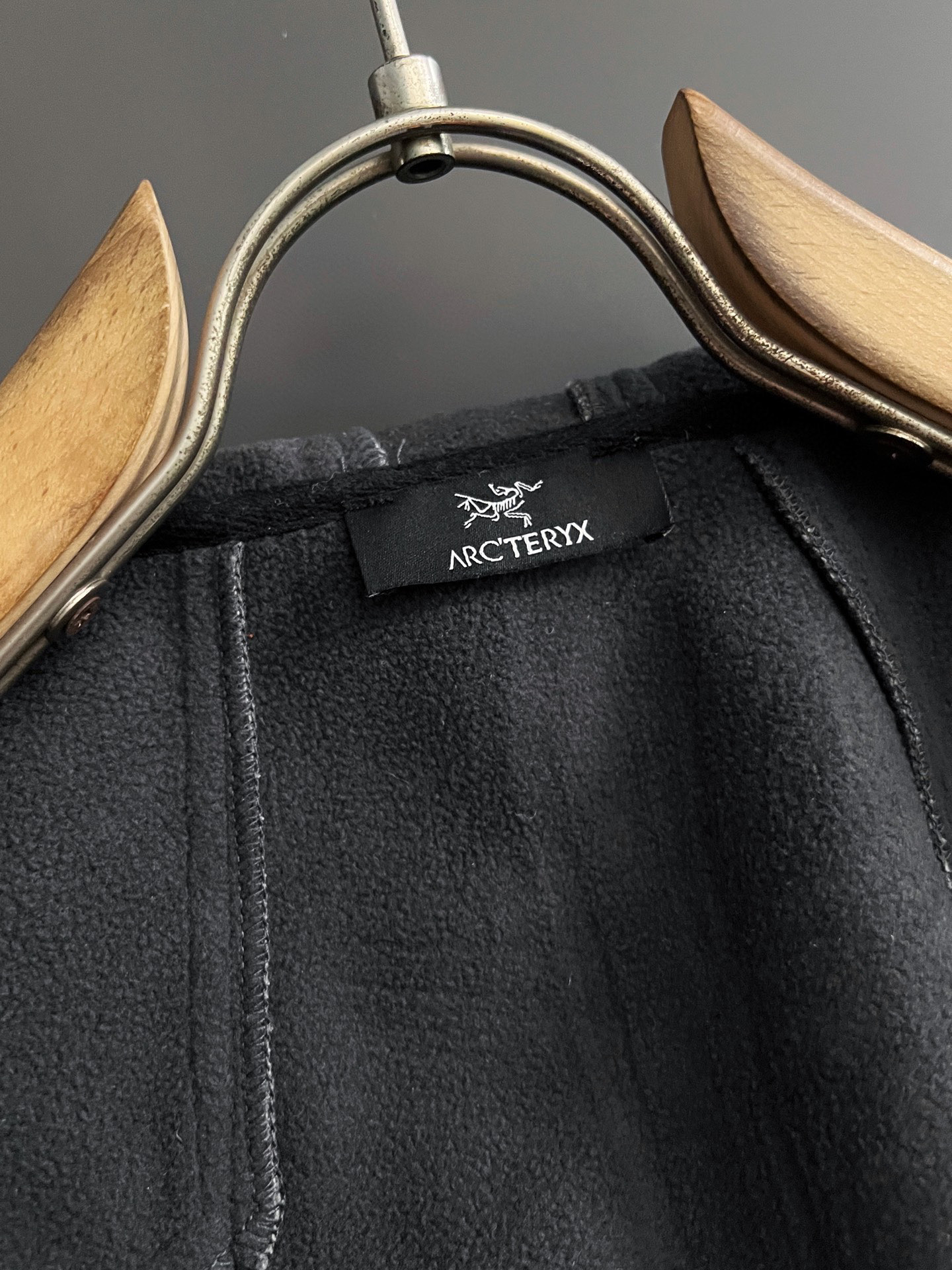 ）始祖🐦🌟*2025Ss秋冬新款棉夹克小外套！质感与面料完美到爆基础百搭不挑人的款式，专业抗菌防静电、远