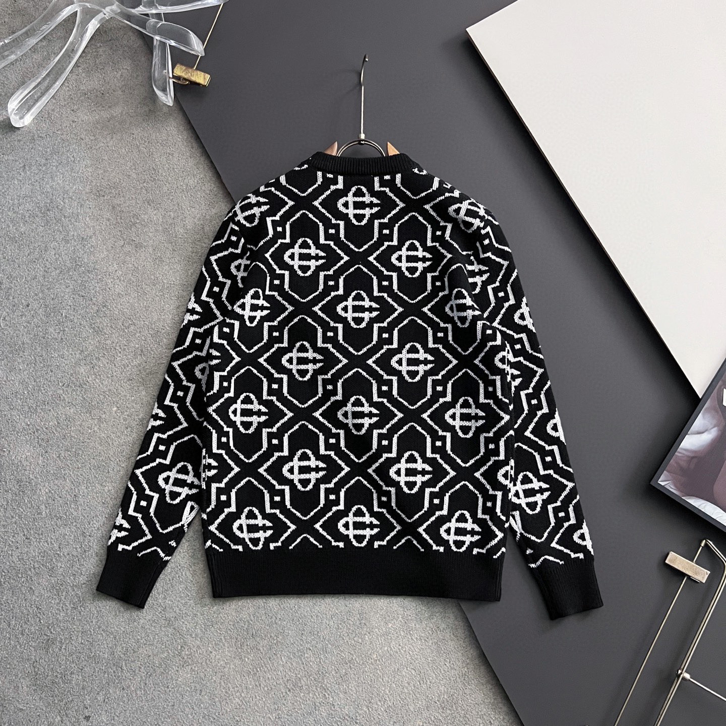 ）CasbaLanc*爆款秋冬新款高克重针织羊毛开衫，配色标识条纹工艺设计！钩织标识条纹修饰，设计经典配