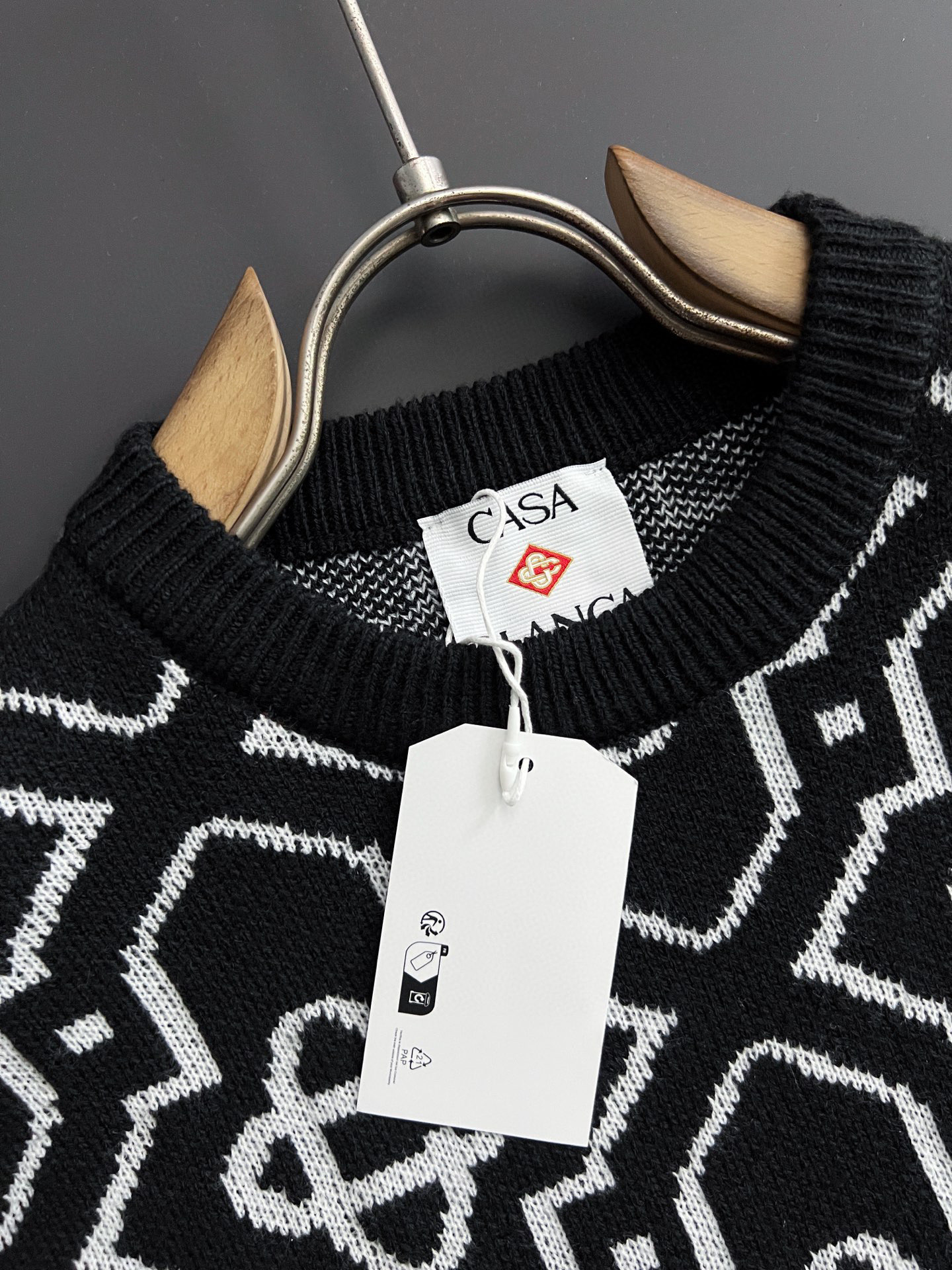 ）CasbaLanc*爆款秋冬新款高克重针织羊毛开衫，配色标识条纹工艺设计！钩织标识条纹修饰，设计经典配