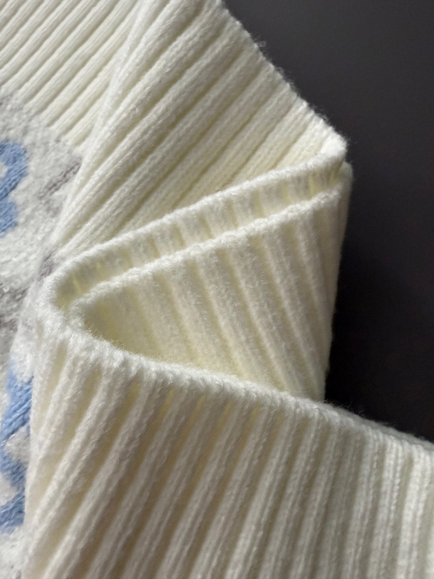 ）CasbaLanc*爆款秋冬新款高克重针织羊毛开衫，配色标识条纹工艺设计！钩织标识条纹修饰，设计经典配