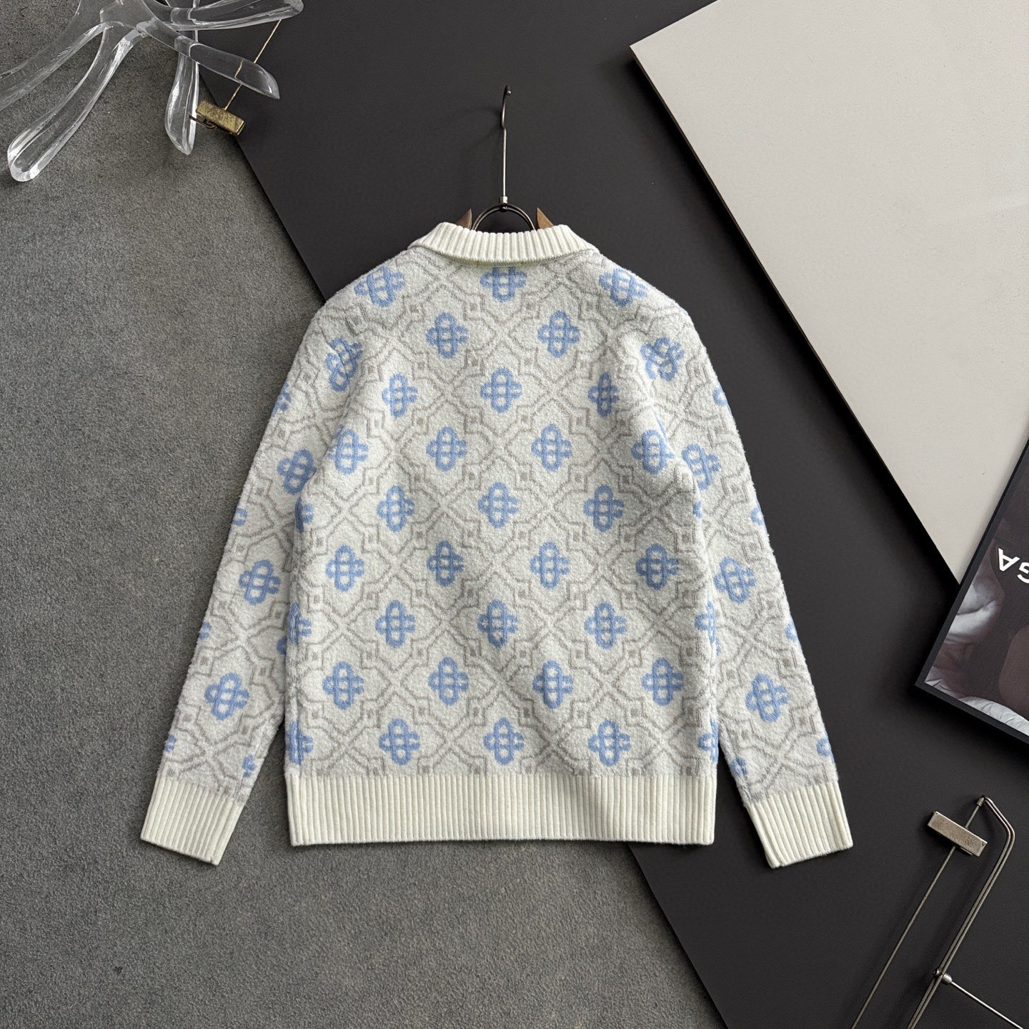 ）CasbaLanc*爆款秋冬新款高克重针织羊毛开衫，配色标识条纹工艺设计！钩织标识条纹修饰，设计经典配