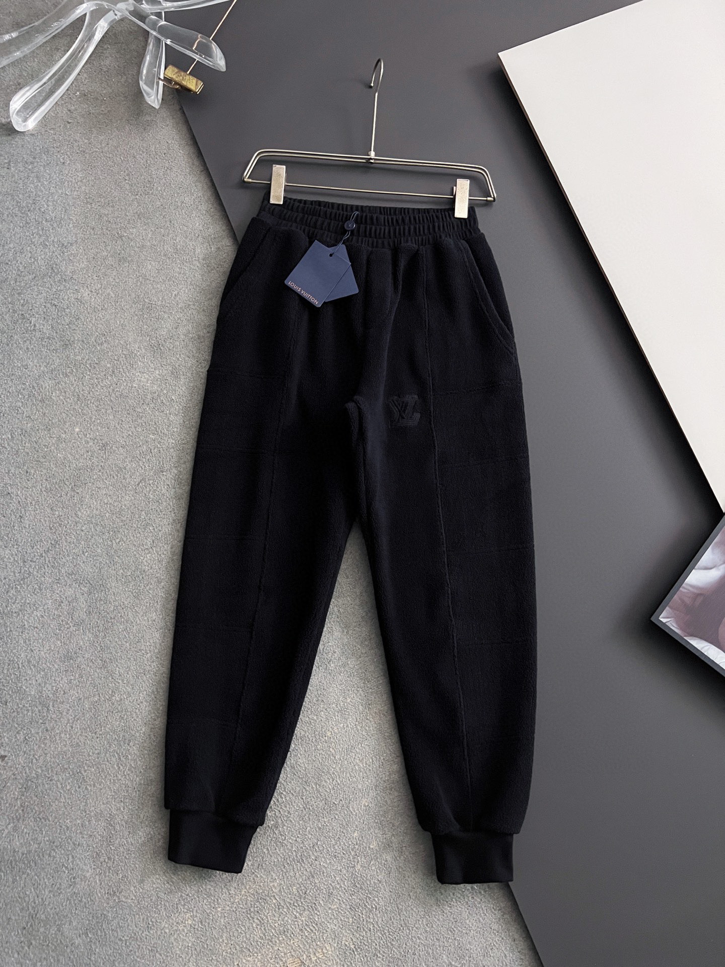 ）套装1V*！🔥｜独家 高端定制毛巾棉颗粒绒拼接剪裁，上身不臃肿，不缩水，无尘，黑色洗后不泛白，。 最新