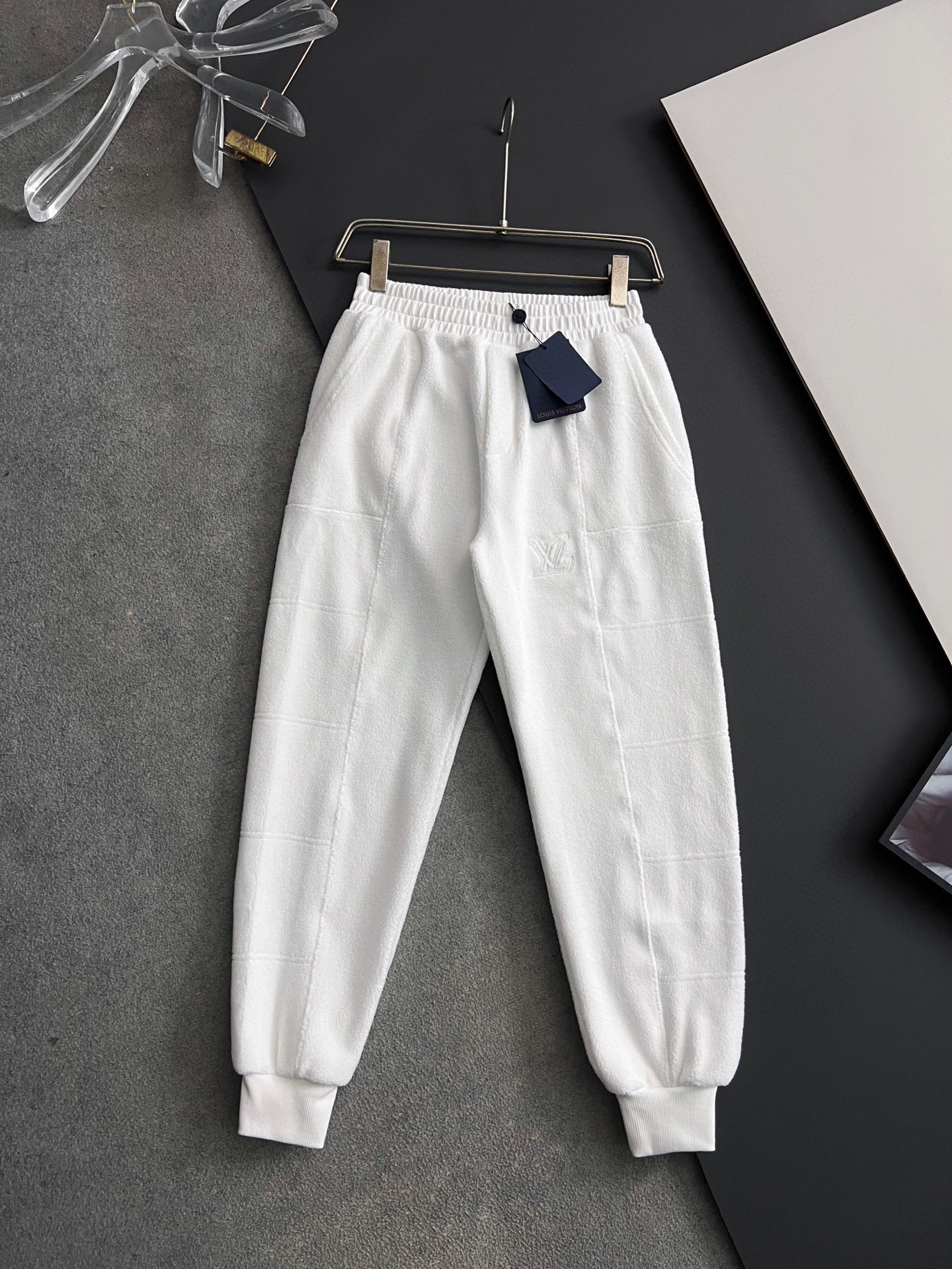 ）套装1V*！🔥｜独家 高端定制毛巾棉颗粒绒拼接剪裁，上身不臃肿，不缩水，无尘，黑色洗后不泛白，。 最新