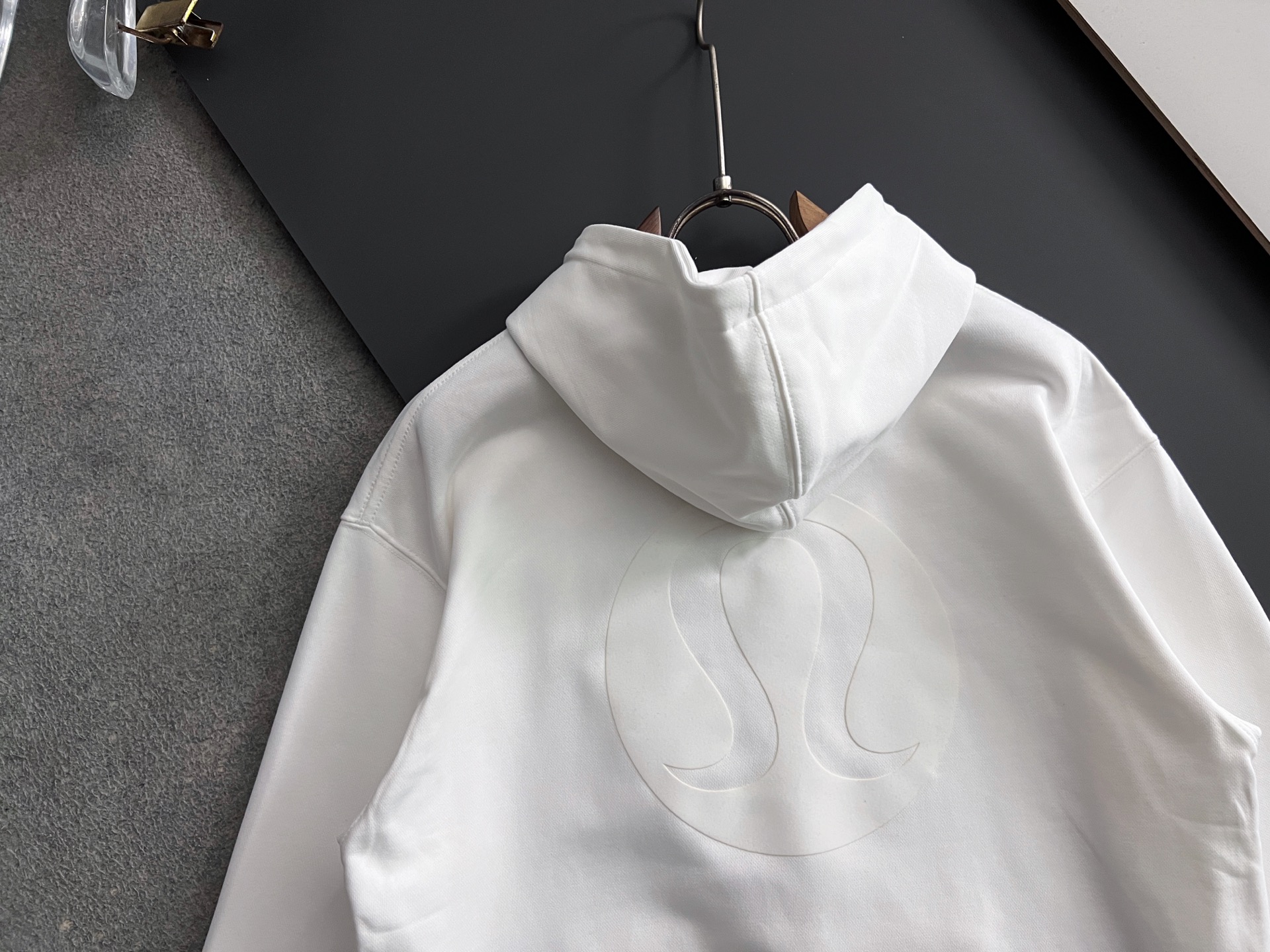 ）Lulu*🌟独家定制。 15年专业卫衣，无论是面料上还是版型上都是完美越级，精美工艺圆领款，独家特制纯