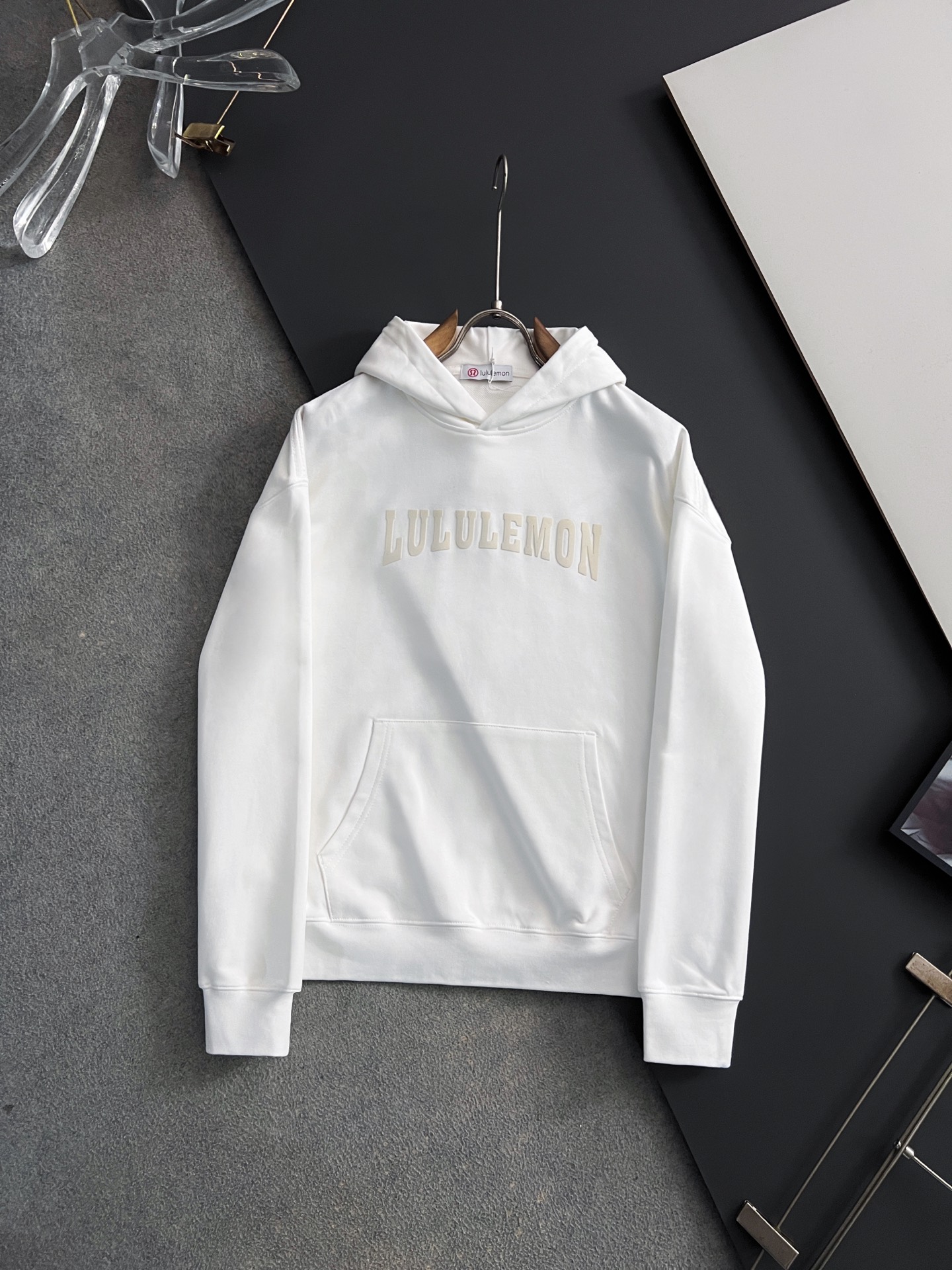 ）Lulu*🌟独家定制。 15年专业卫衣，无论是面料上还是版型上都是完美越级，精美工艺圆领款，独家特制纯