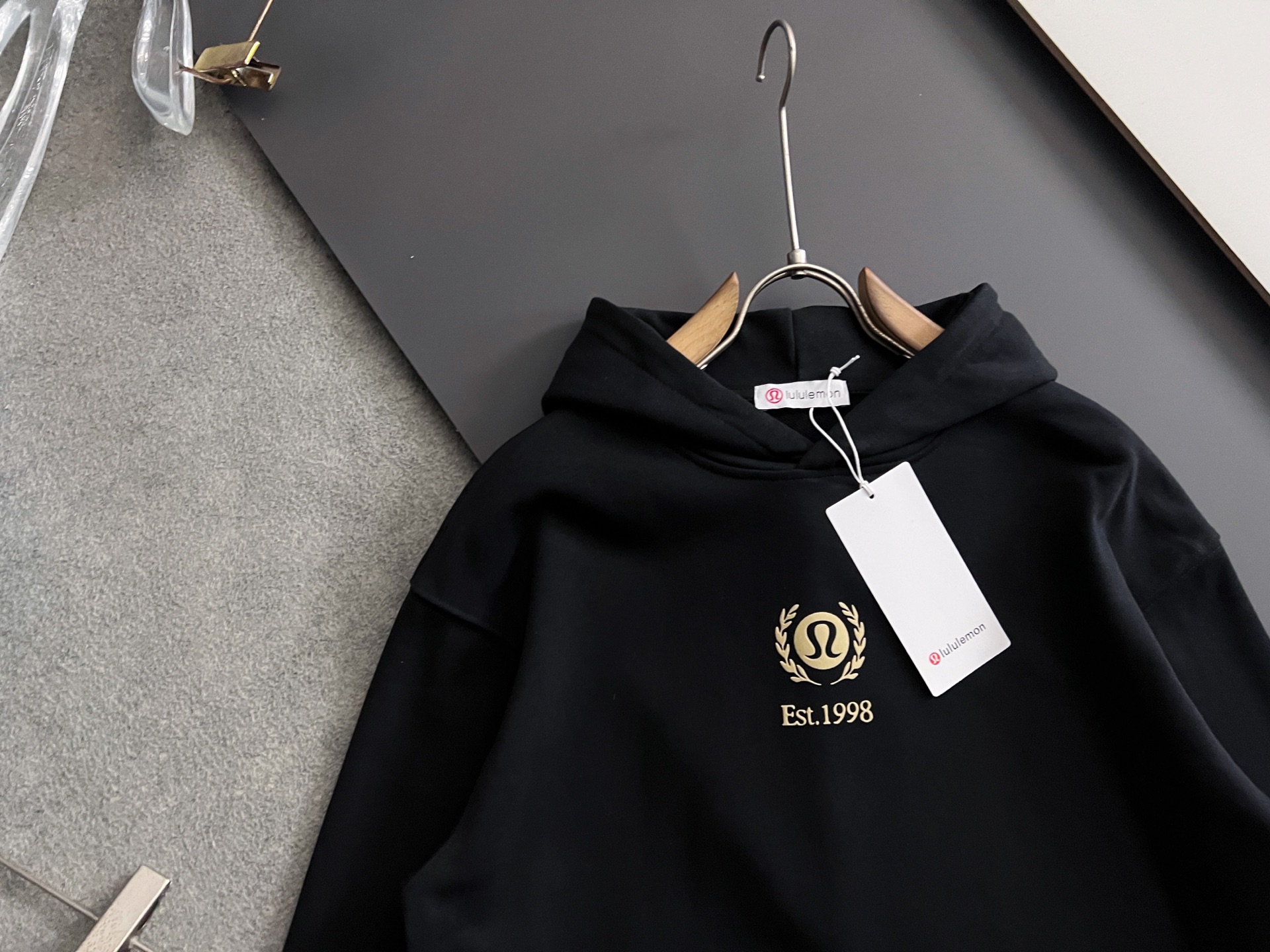 ）Lulu*🌟独家定制。 15年专业卫衣，无论是面料上还是版型上都是完美越级，精美工艺圆领款，独家特制纯