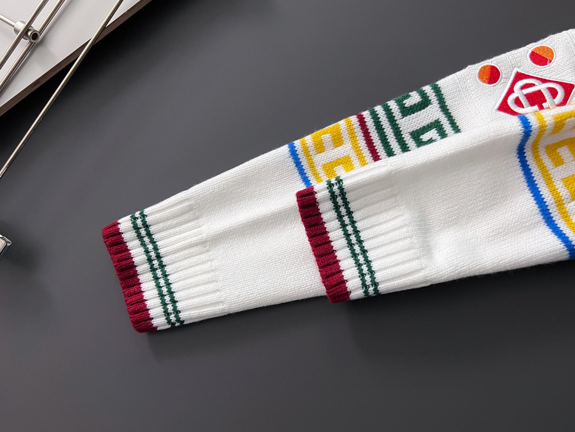 ）ZasbaLanc*爆款秋冬新款高克重针织羊毛开衫，配色标识条纹工艺设计！钩织标识条纹修饰，设计经典配