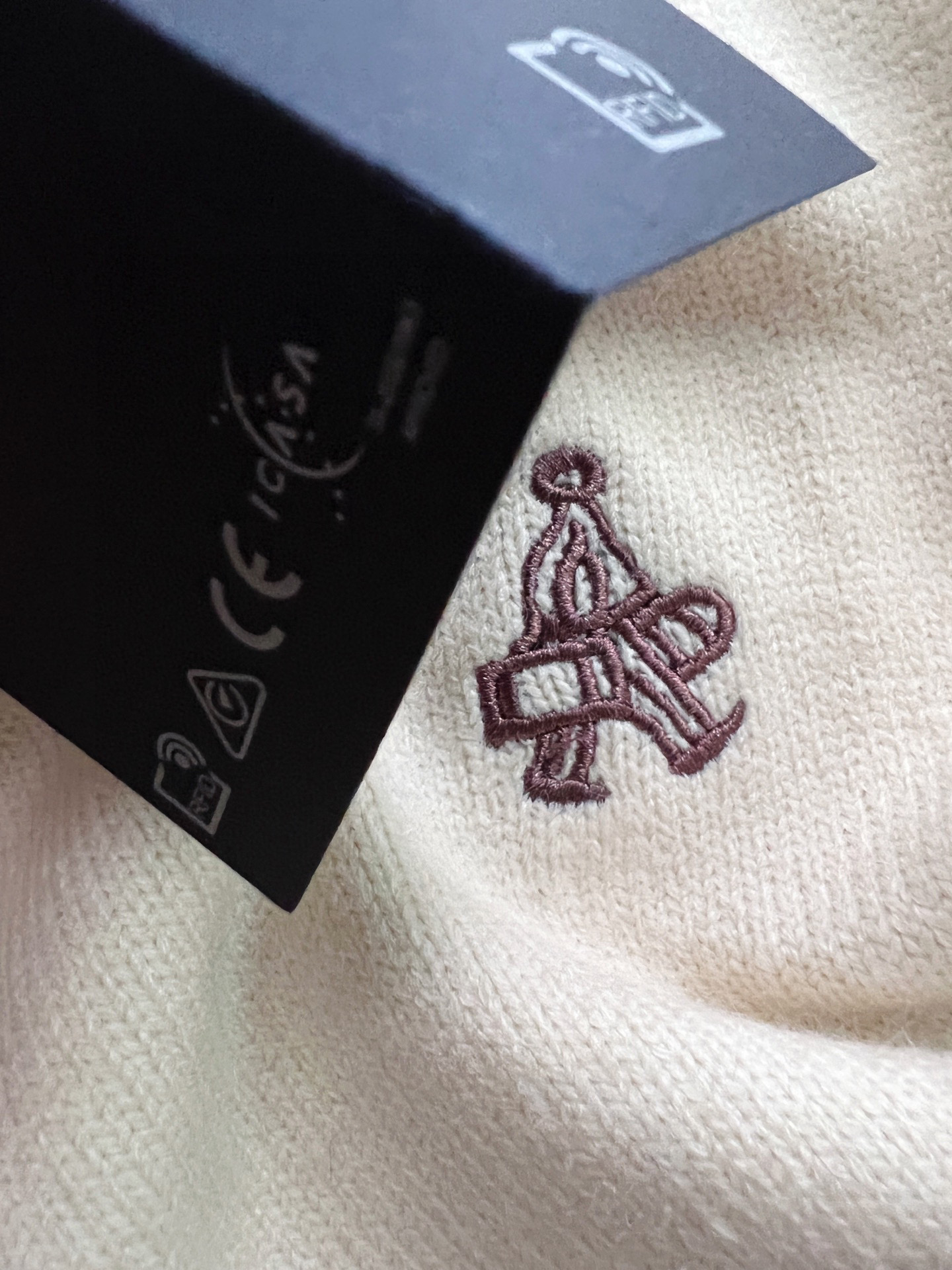 ）Prad*，2025秋冬最新款拼色假两件毛衣！意大利高密度针织，百搭毛衣，Logo标志刺绣！弹力修身版