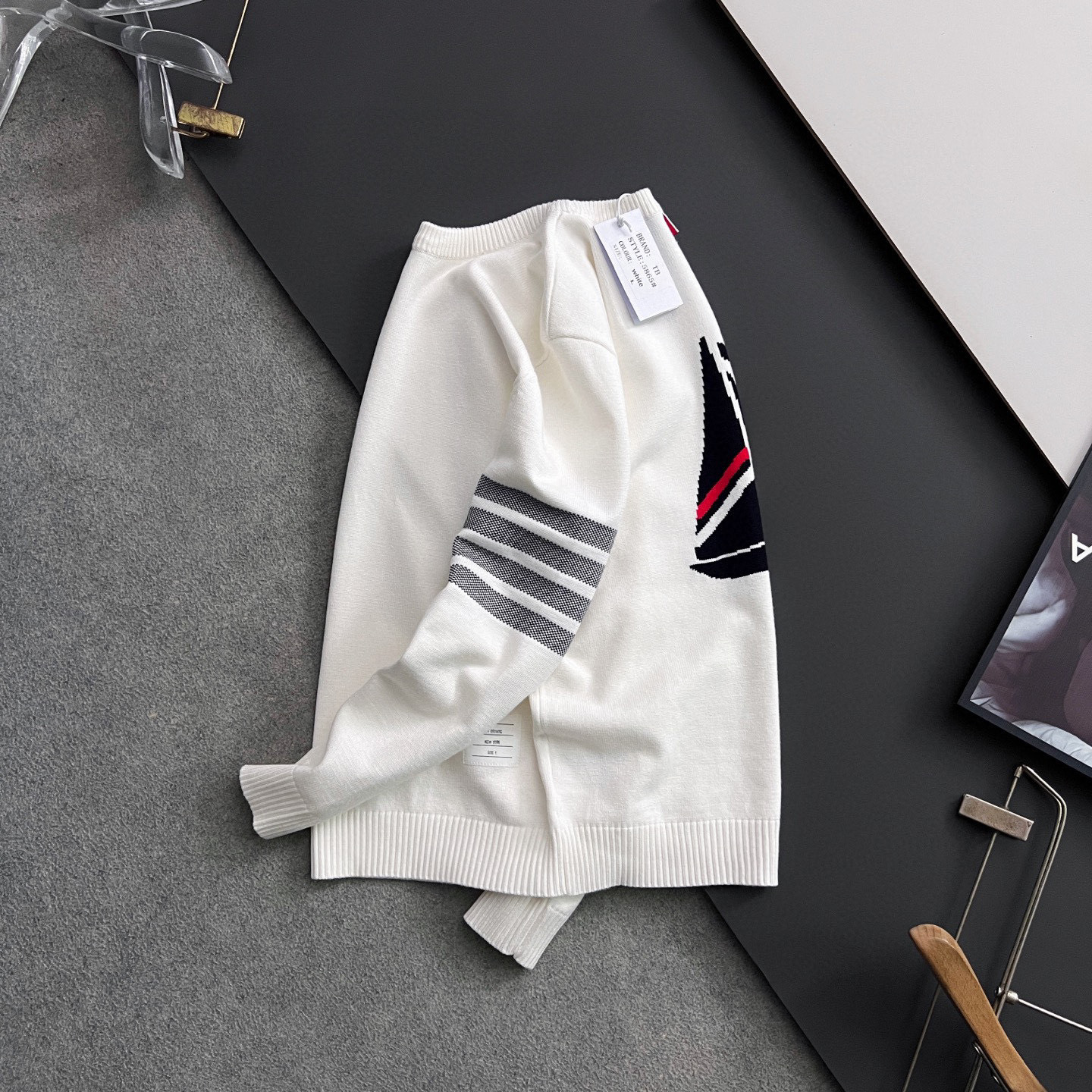 ）TB*、25ss最新款秋冬时尚毛衣7针织线、最顶级版黑色华夫格提针织log0纯色专柜款针织线衫圆领套头