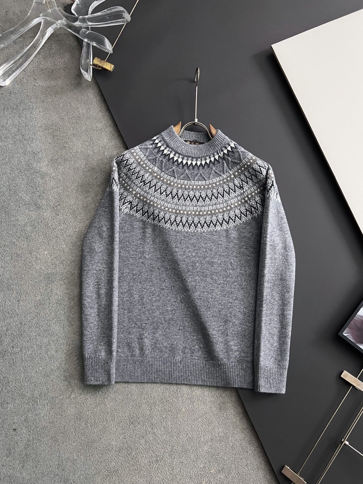 ）lP🆕*🌟顶级版冬季羊绒衫（绵羊毛100%），此款毛衣甄选客供进口100％针织羊毛材质！面料手感偏厚实