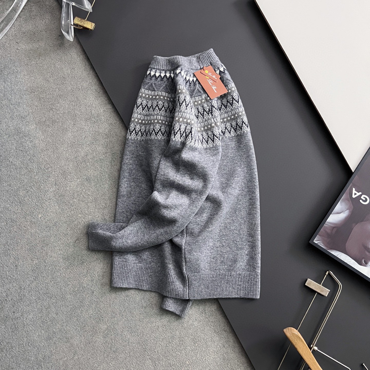 ）lP🆕*🌟顶级版冬季羊绒衫（绵羊毛100%），此款毛衣甄选客供进口100％针织羊毛材质！面料手感偏厚实