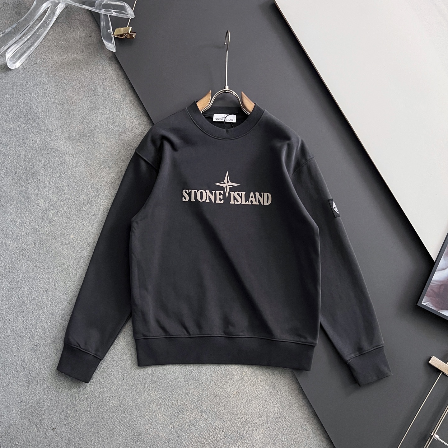 石头Stone*🌟独家定制。 15年专业卫衣，无论是面料上还是版型上都是完美越级，精美工艺圆领款，独家特