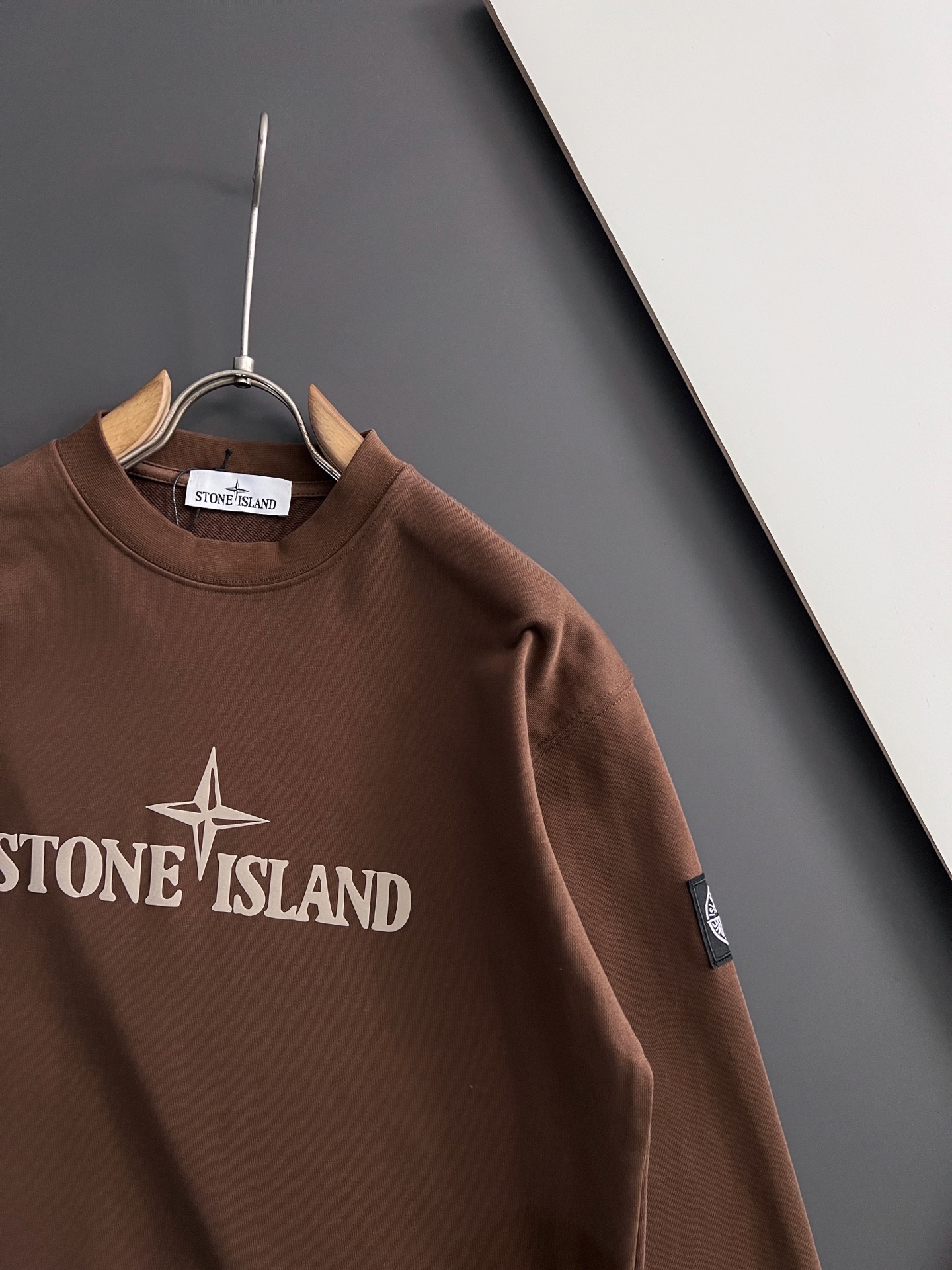 石头Stone*🌟独家定制。 15年专业卫衣，无论是面料上还是版型上都是完美越级，精美工艺圆领款，独家特