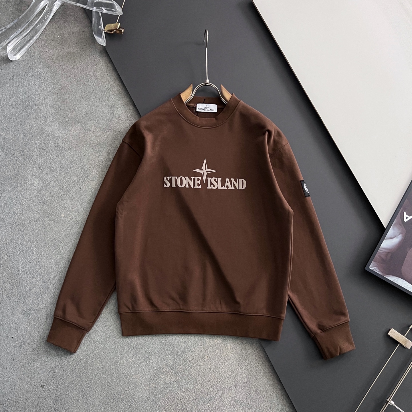 石头Stone*🌟独家定制。 15年专业卫衣，无论是面料上还是版型上都是完美越级，精美工艺圆领款，独家特