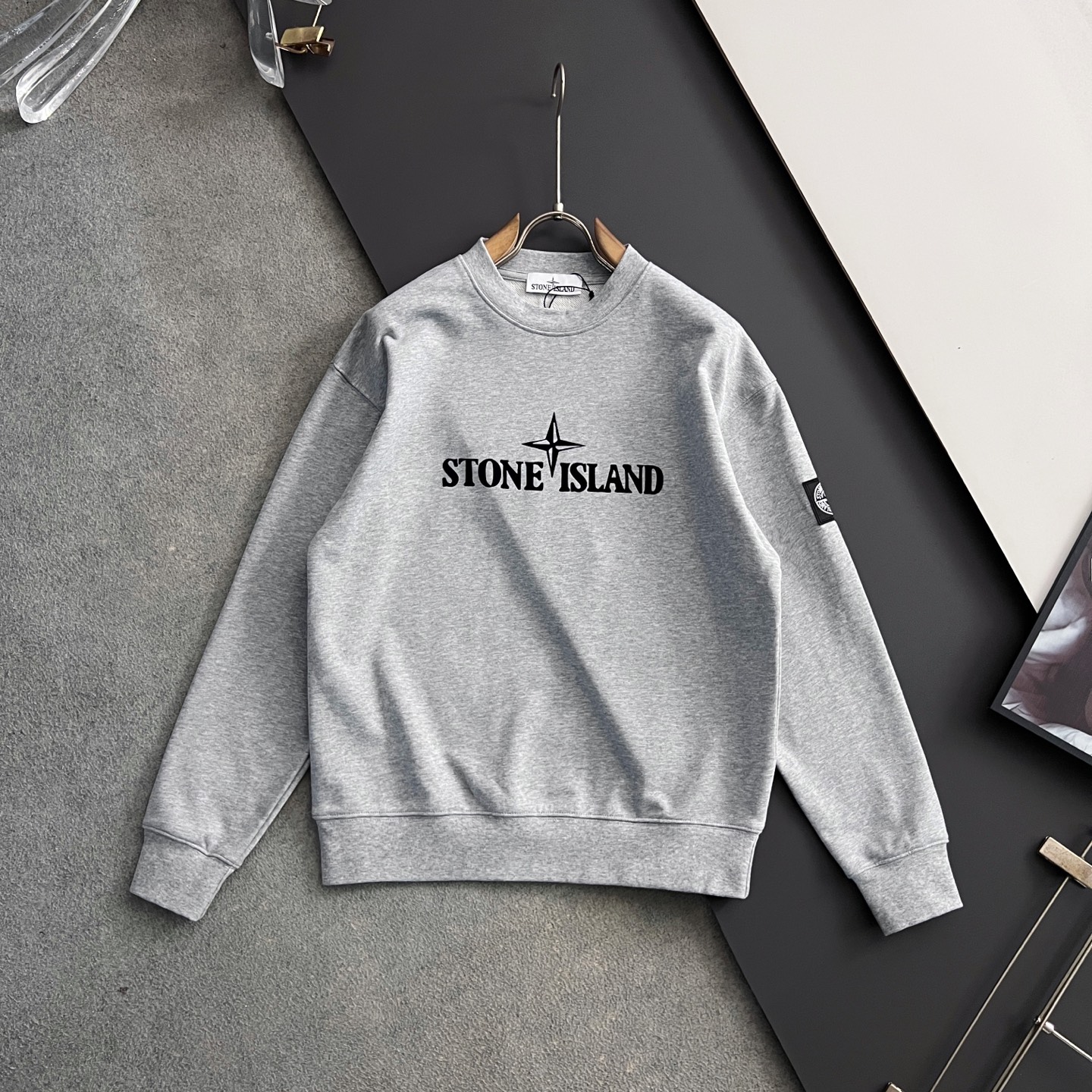 石头Stone*🌟独家定制。 15年专业卫衣，无论是面料上还是版型上都是完美越级，精美工艺圆领款，独家特