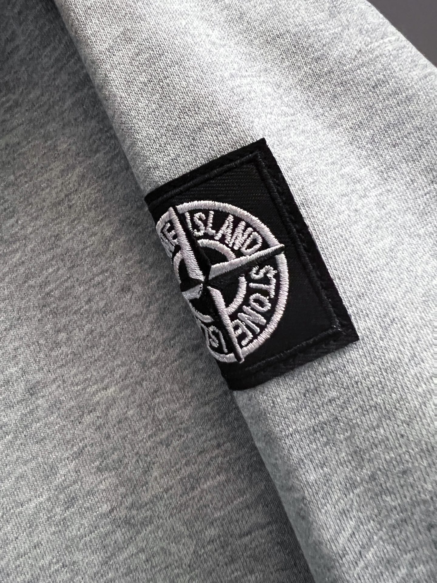 石头Stone*🌟独家定制。 15年专业卫衣，无论是面料上还是版型上都是完美越级，精美工艺圆领款，独家特