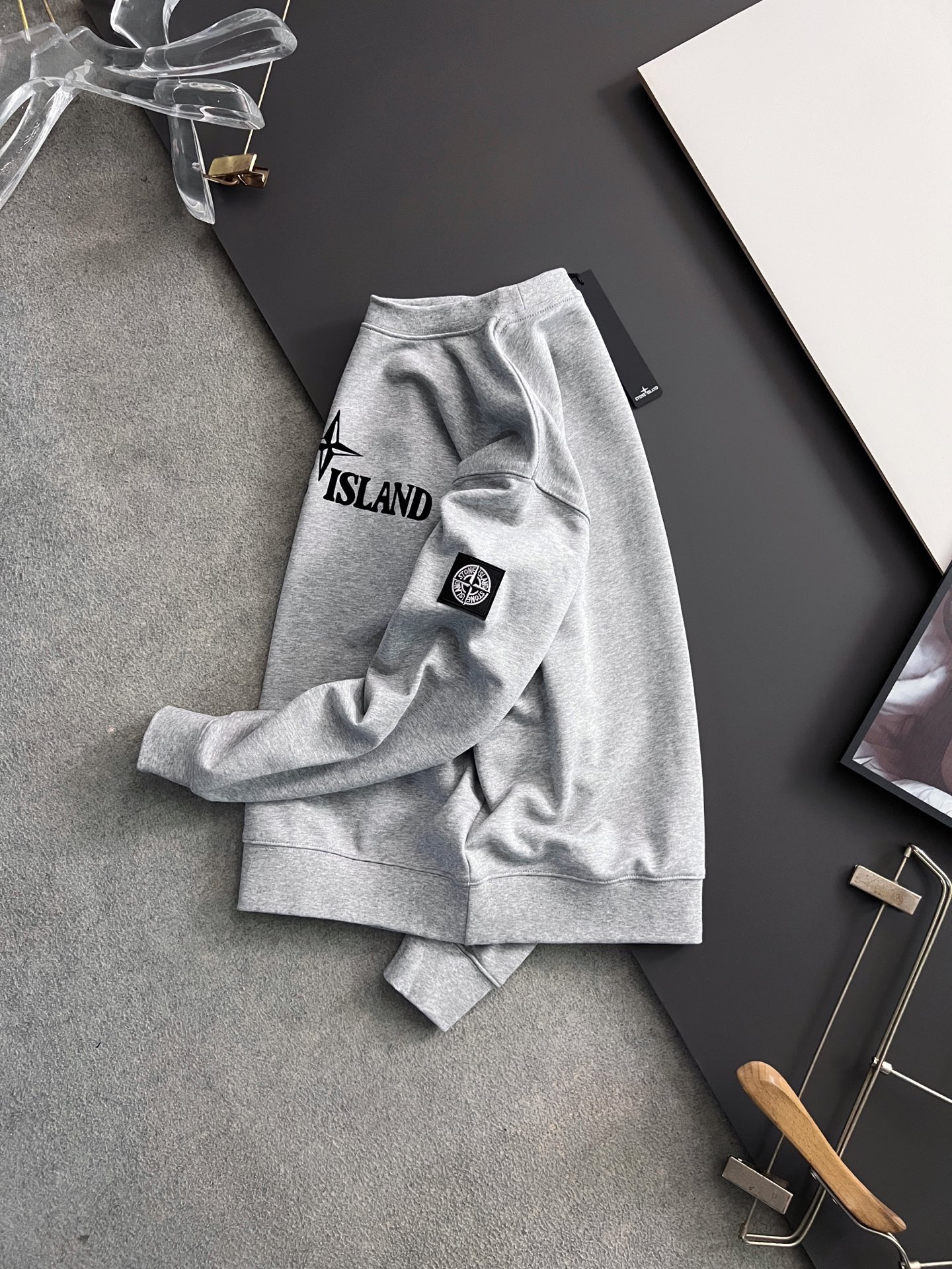 石头Stone*🌟独家定制。 15年专业卫衣，无论是面料上还是版型上都是完美越级，精美工艺圆领款，独家特